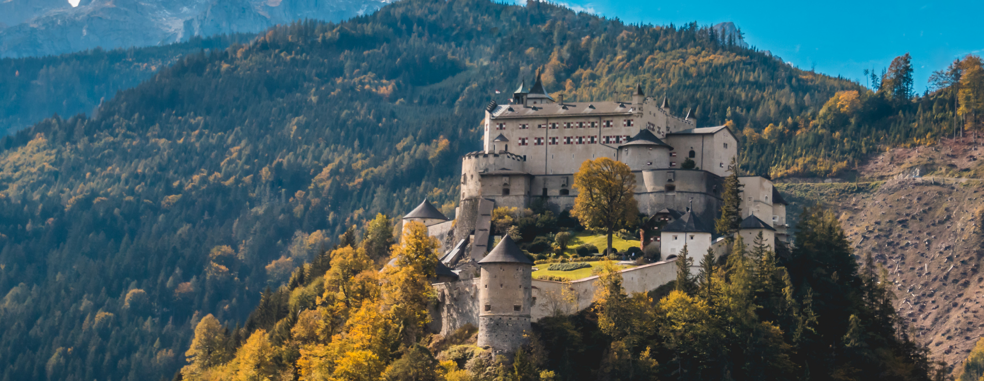 6 Europese kastelen om bij weg te dromen
