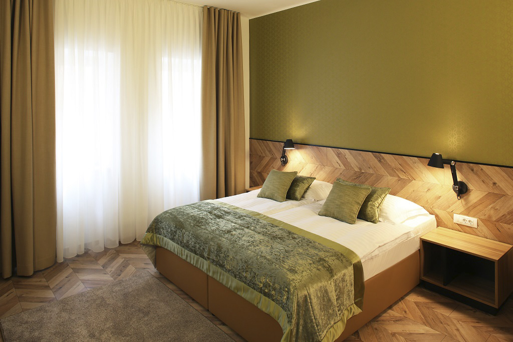 Urban Hotel