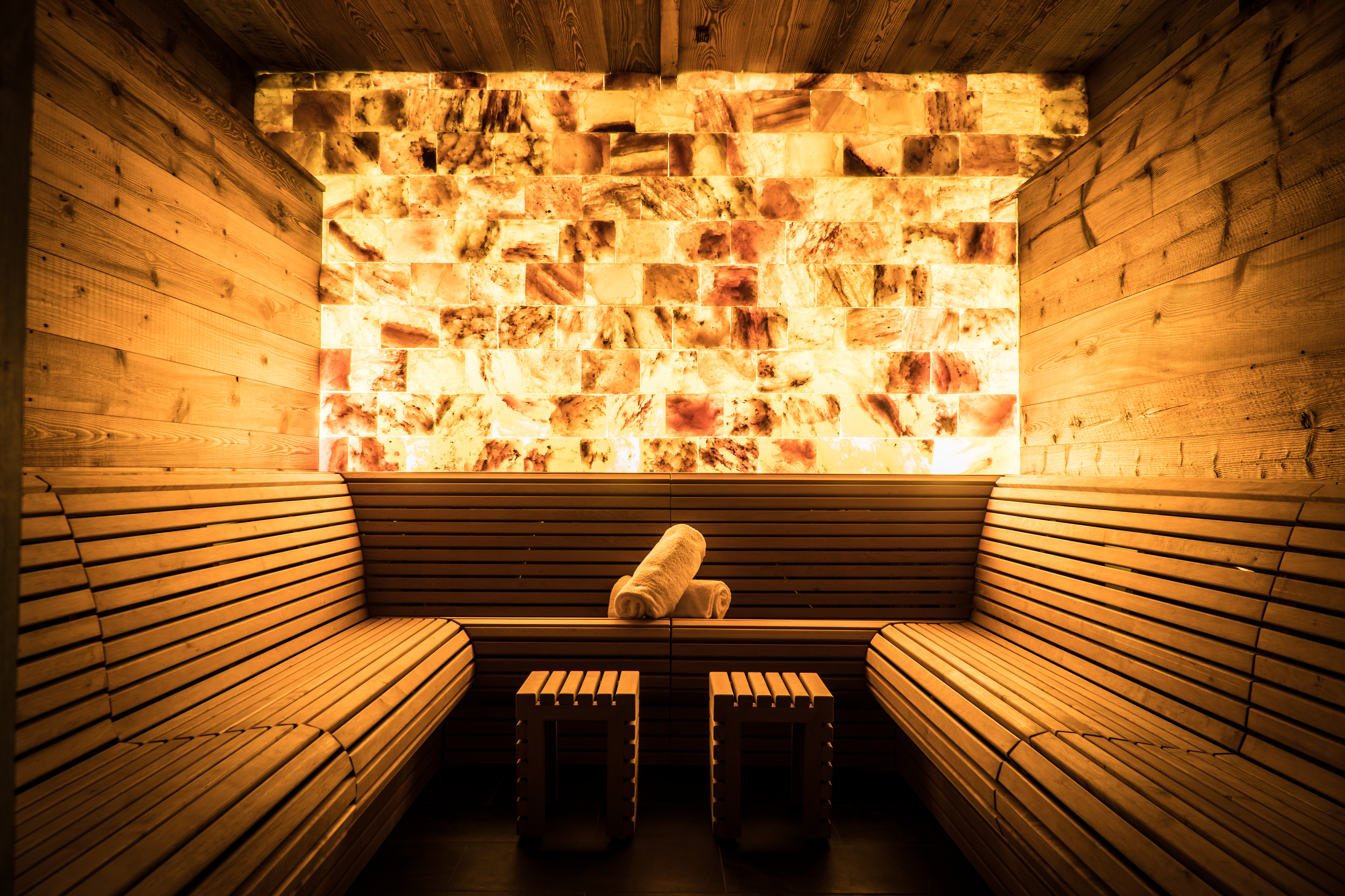 peak health spa salt sauna