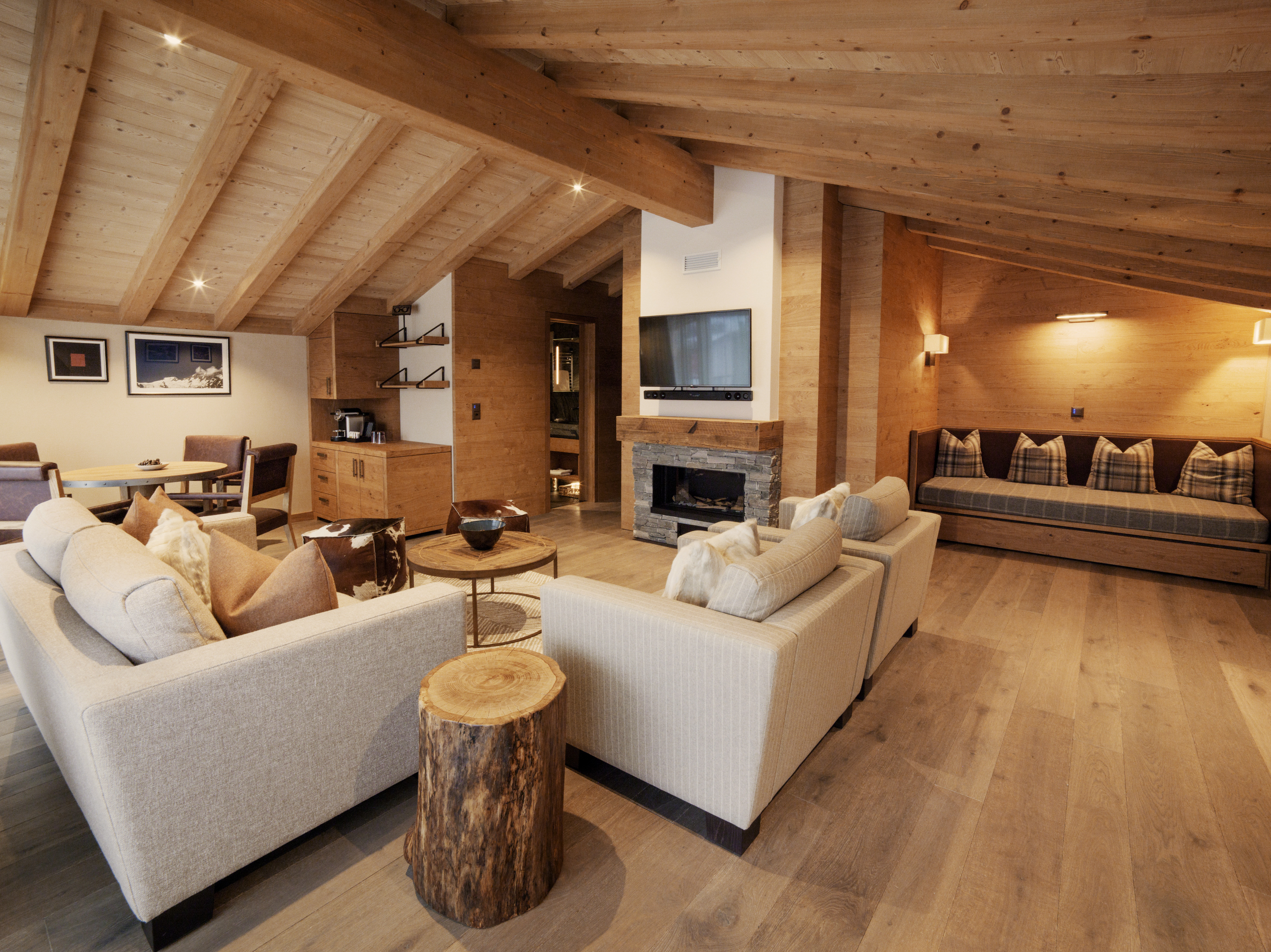 penthouse suite 1