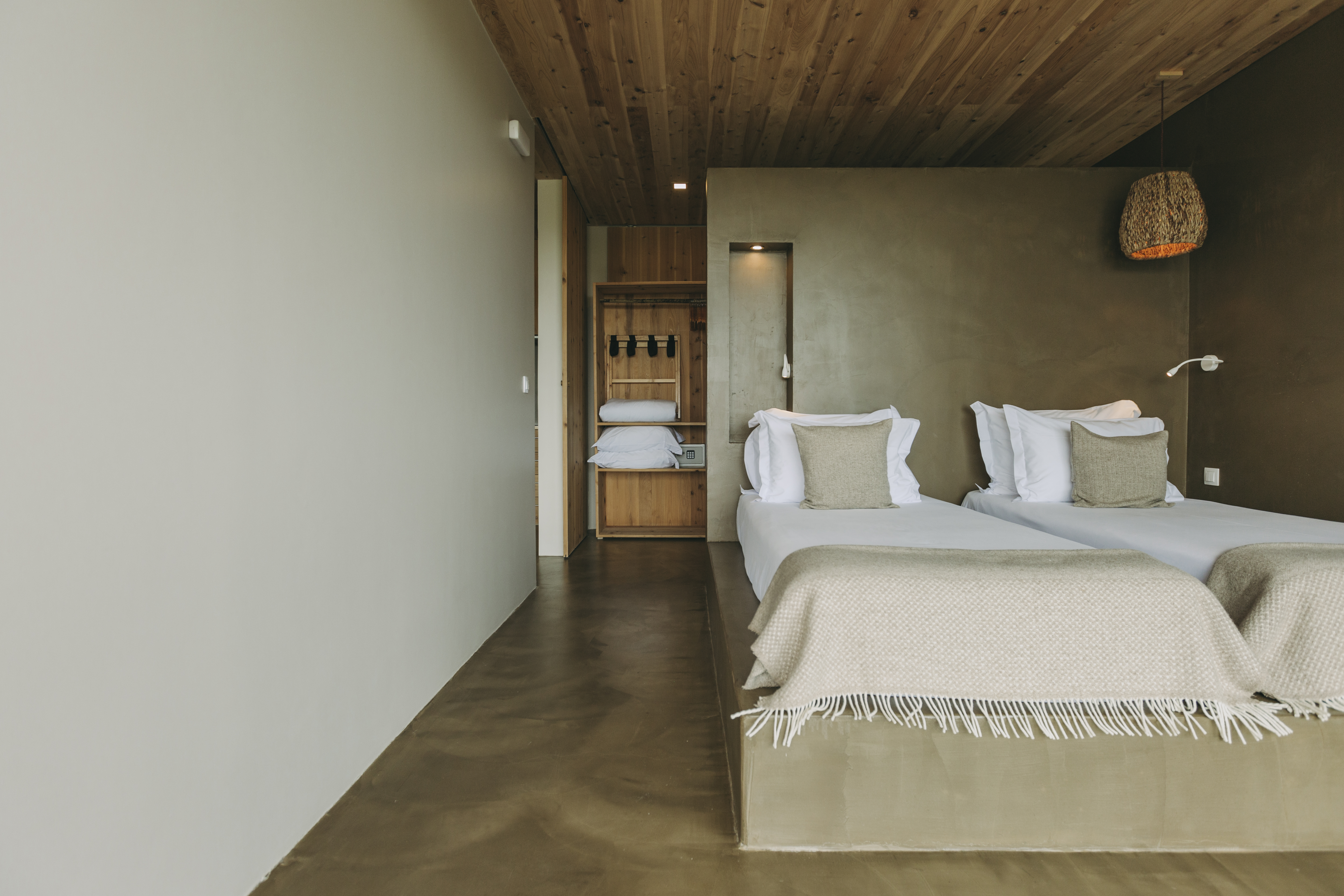 santa barbara azores blue  green villa t2 8