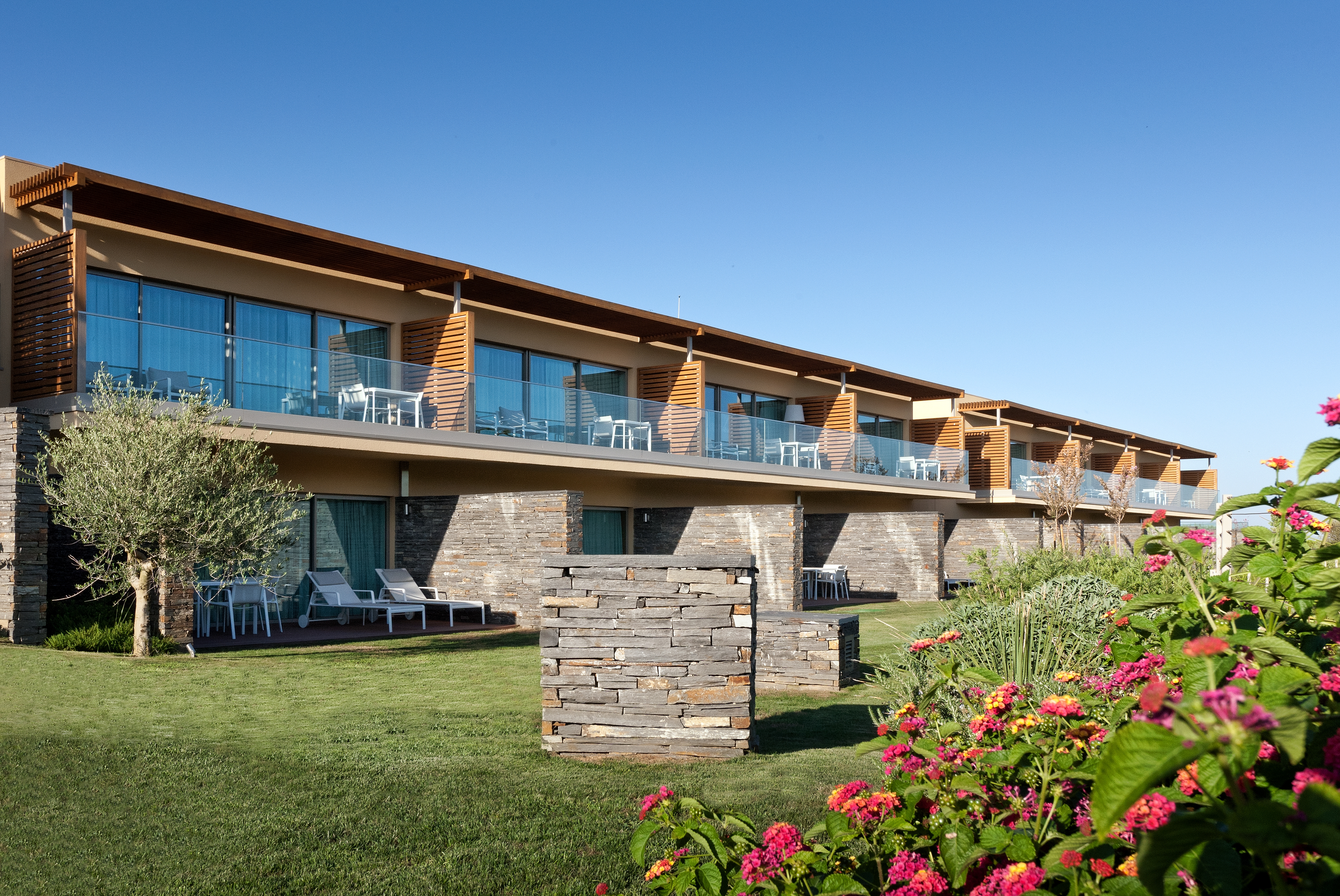 deluxe garden suite  duplex
