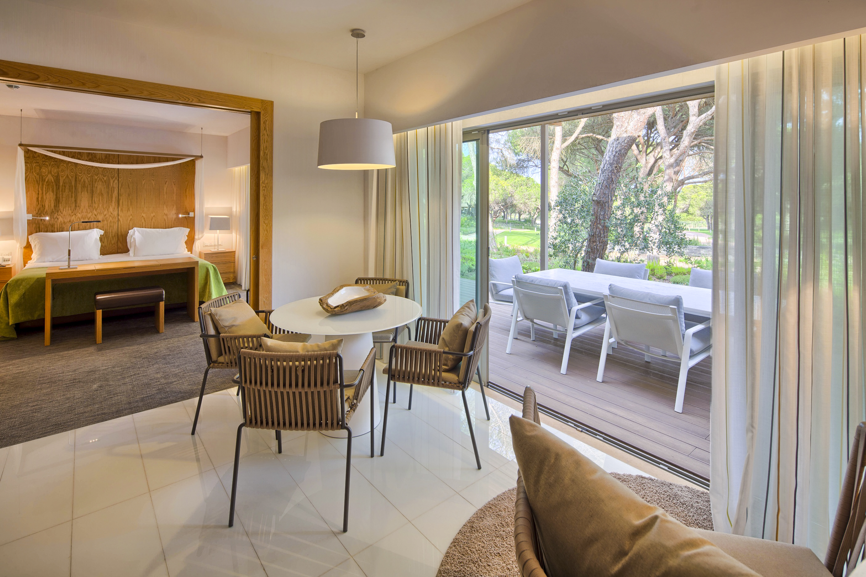 deluxe garden suite  single floor