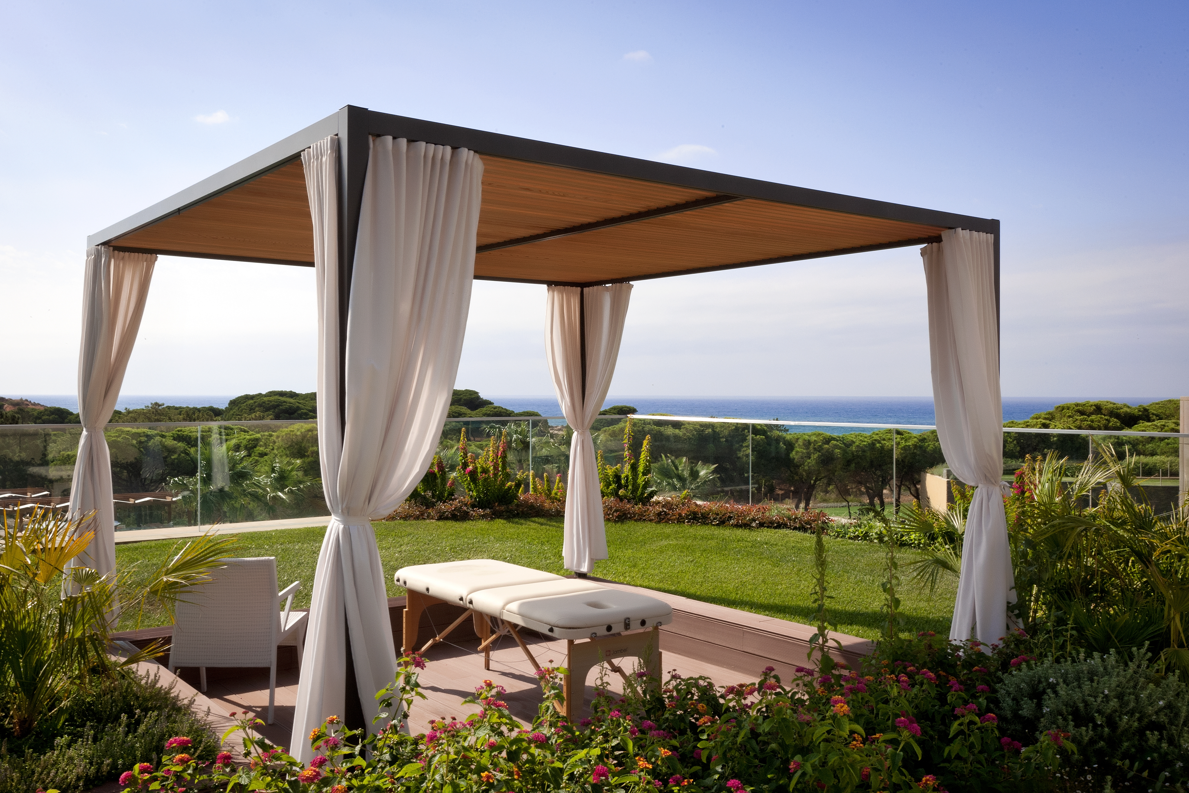 spa  tent