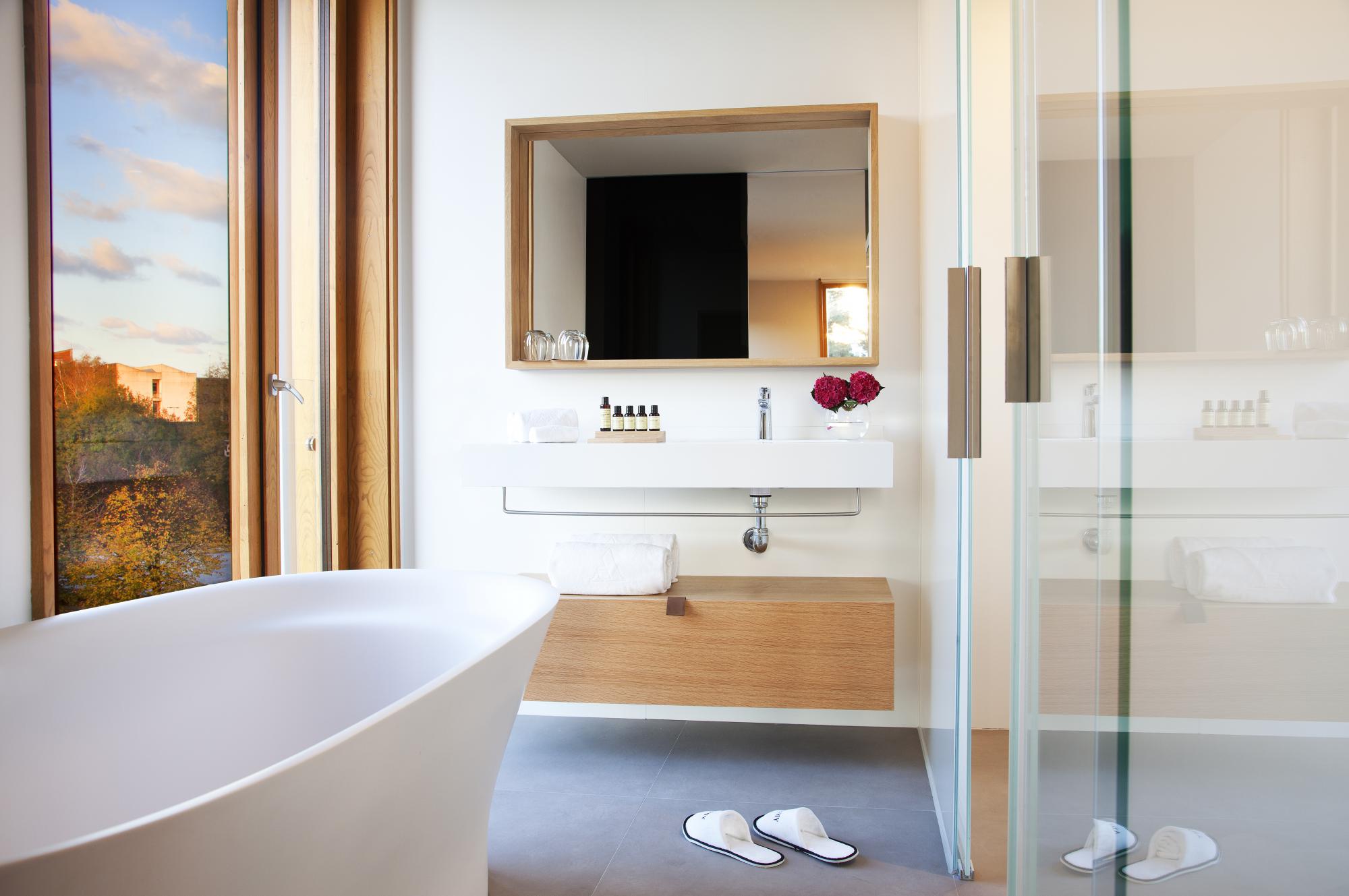 arima hotel badkamer