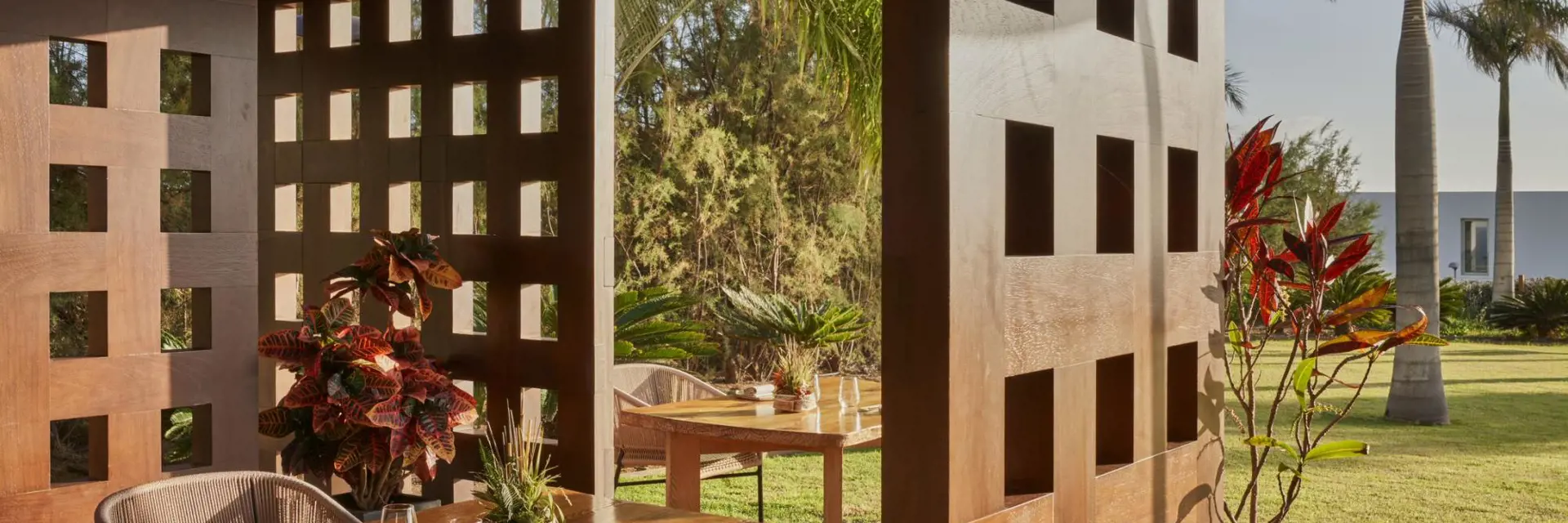 royal hideaway corales beach restaurant