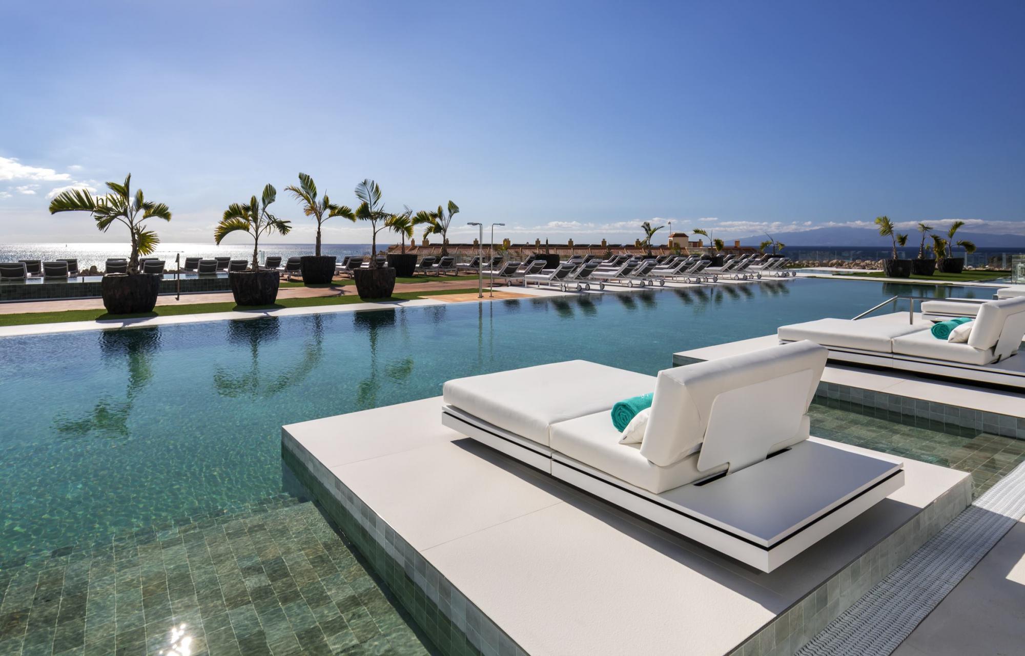 corales suites ligging
