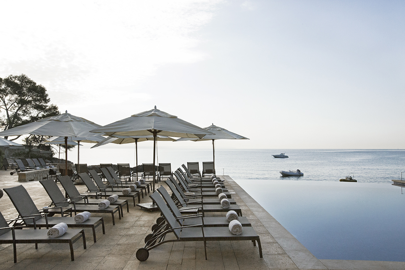 hotel hospes maricel zwembad