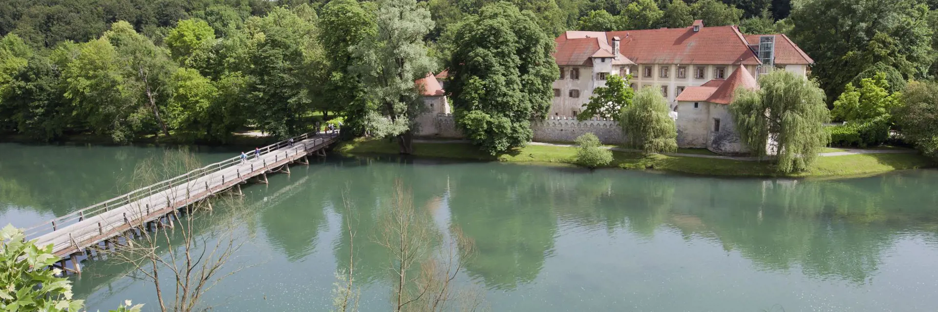 otocec castle hotel ligging