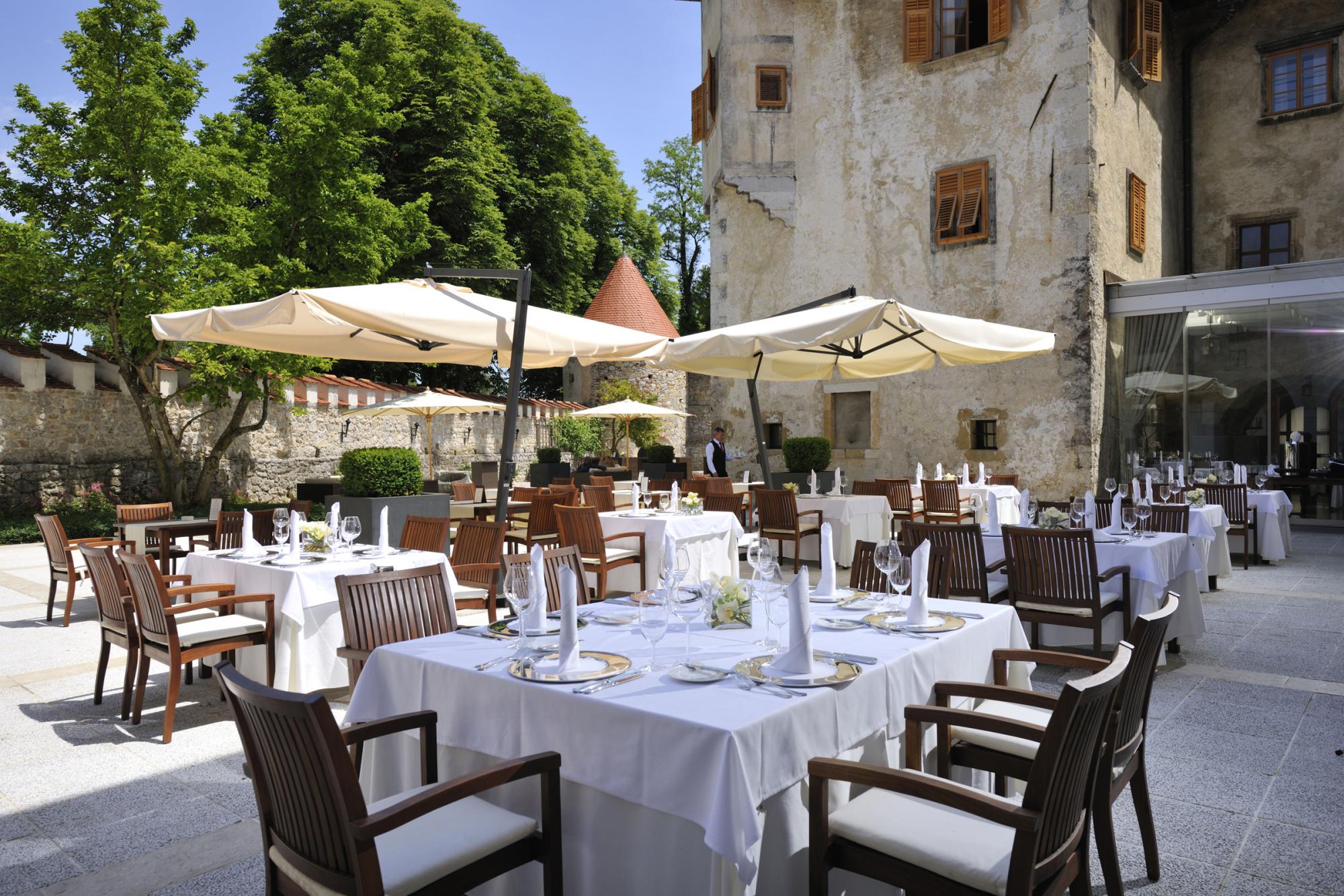 otocec castle hotel resdtaurant