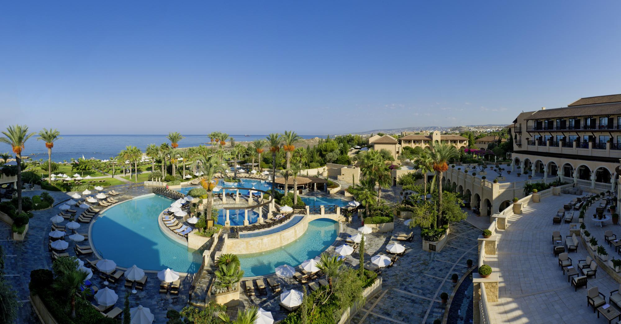 the elysium cyprus zwembad