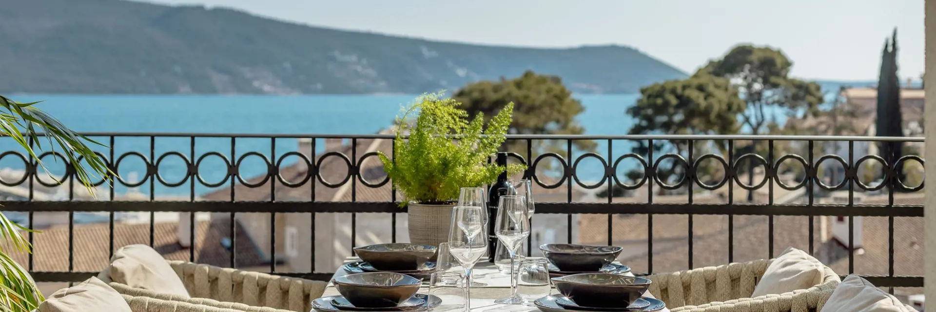 boetiekhotel lazure marina restaurant montenegro