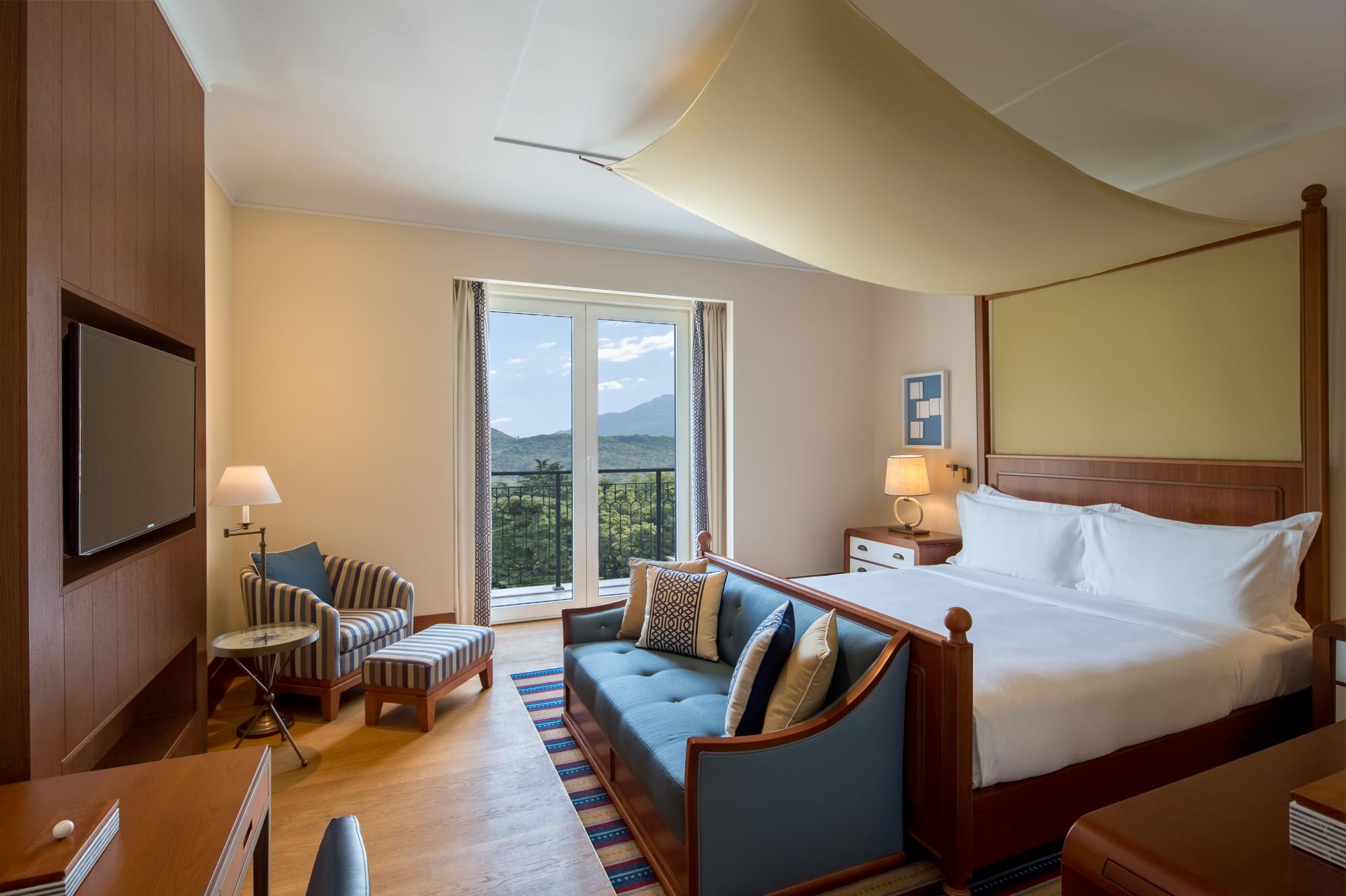hotel regent porto montenegro kamer