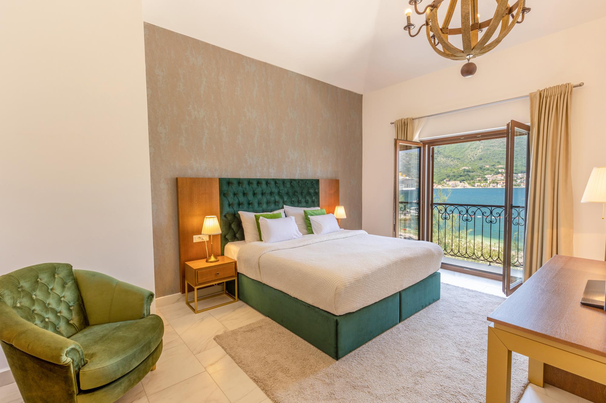 huma kotor bay kamer