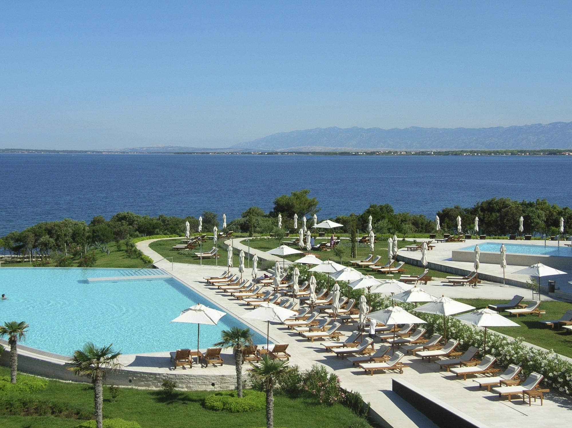 hotel spa iadera ligging