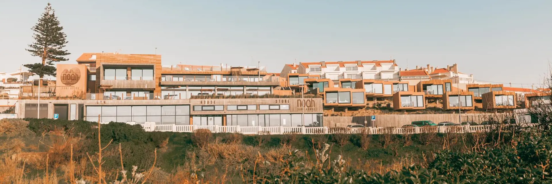 noah surf house ligging