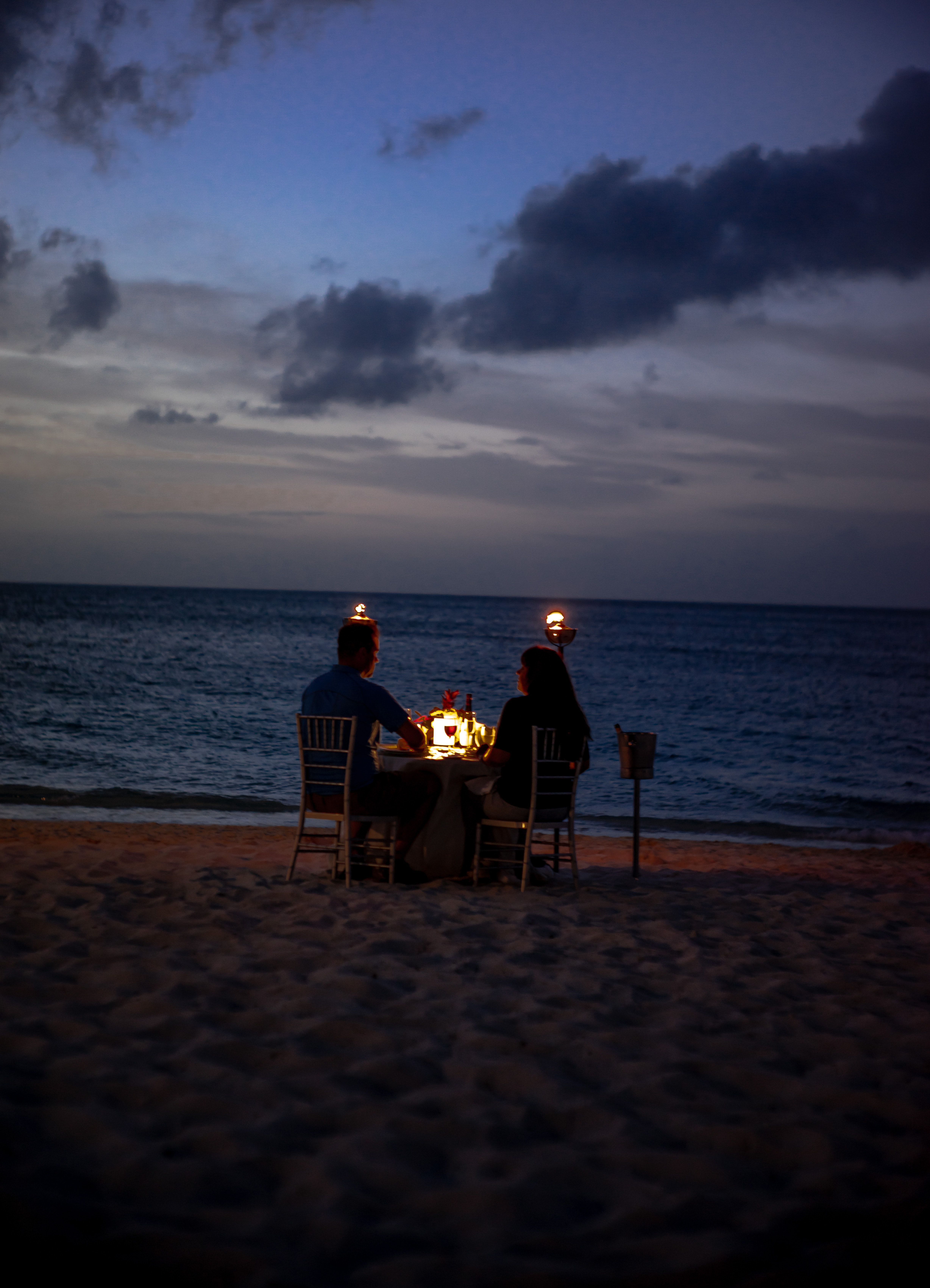 romantisch dineren aan het meer portugal