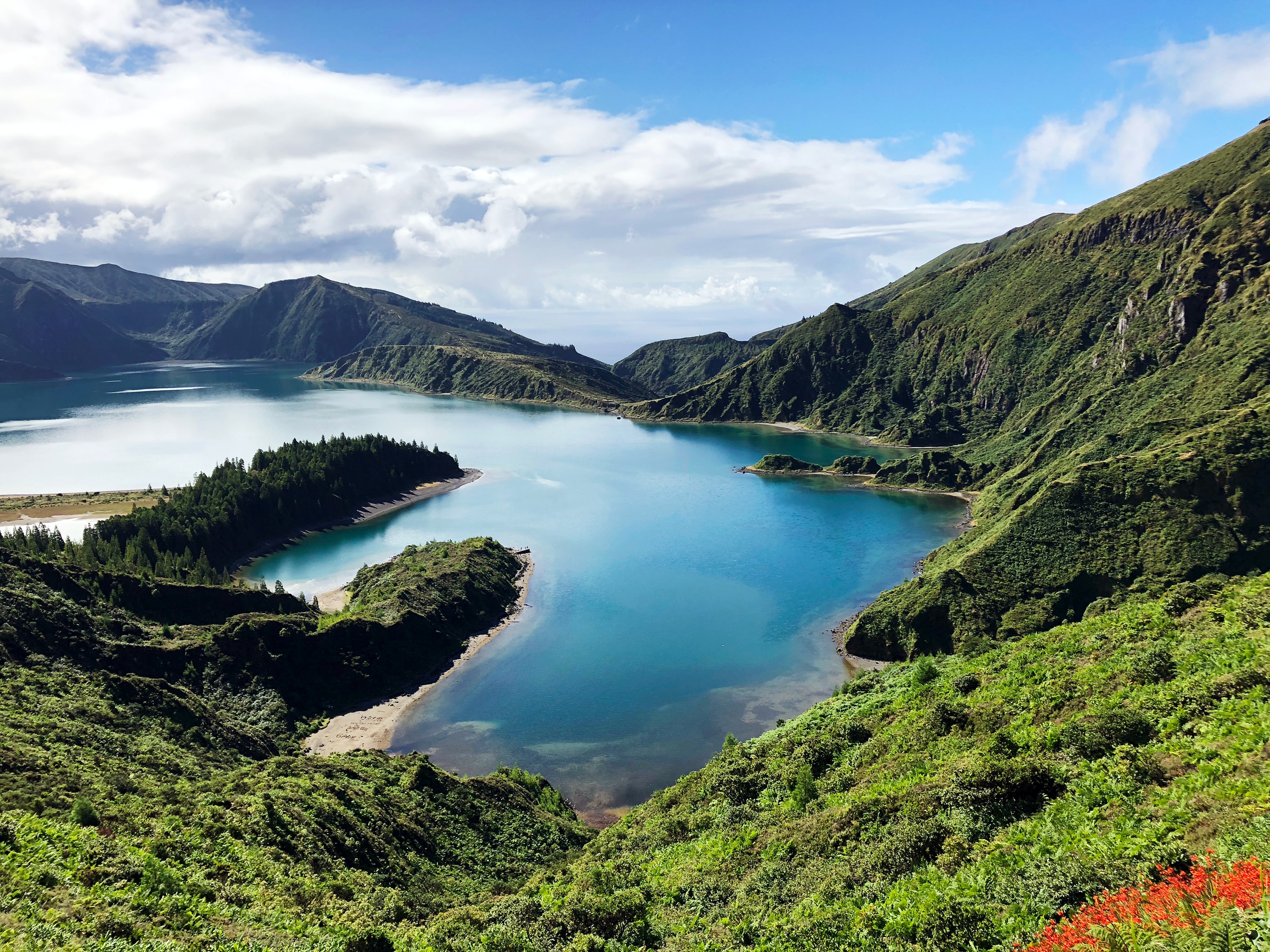 meer en bergen in portugal azoren