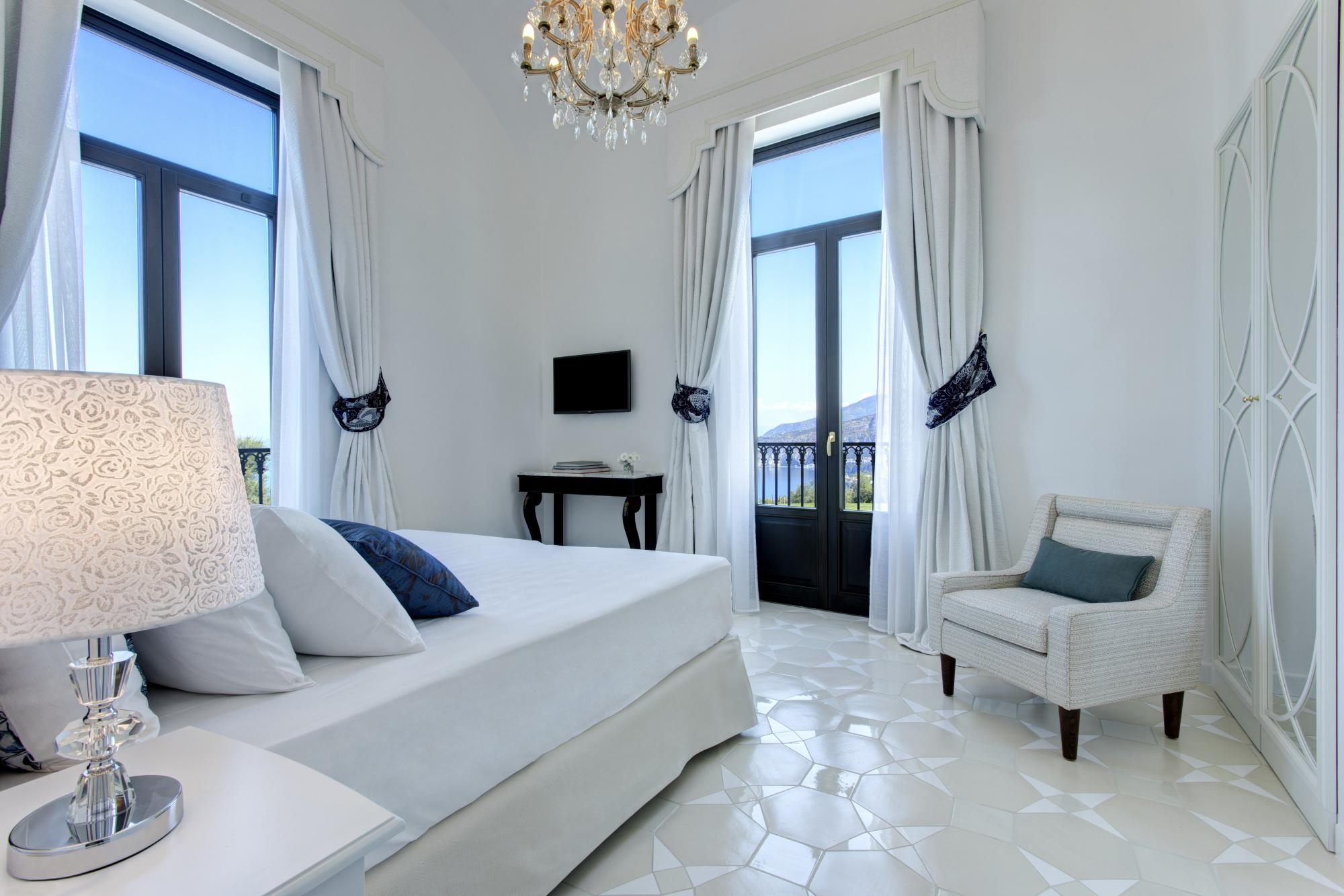 anna belle sorrento hotel