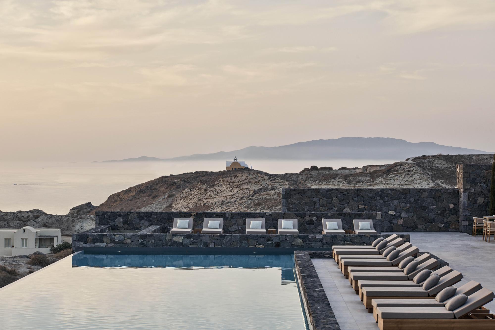 canaves oia epitome ligging