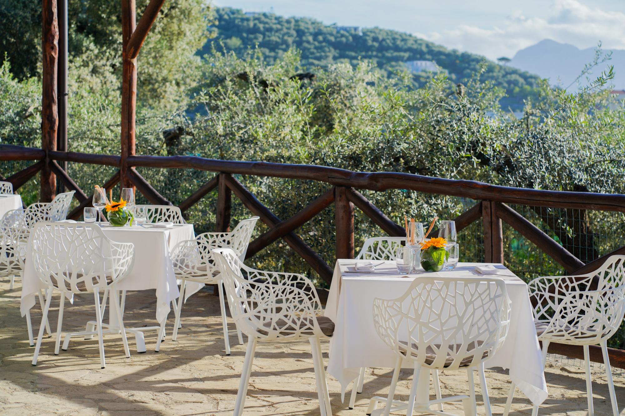 art hotel villa fiorella restaurant