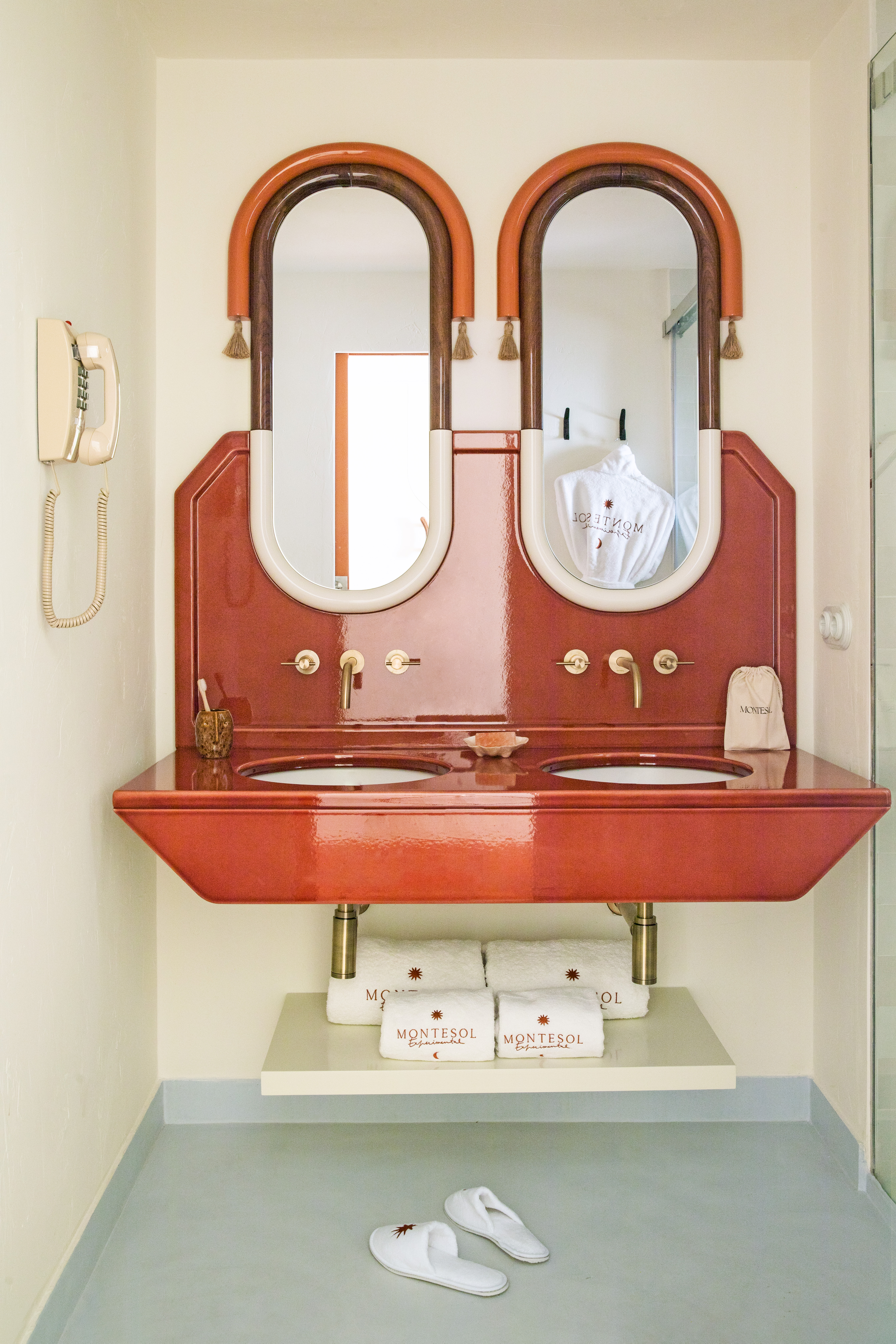 6 montesol experimental ibiza badkamer lavabo