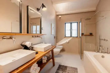 10 villa bassa badkamer