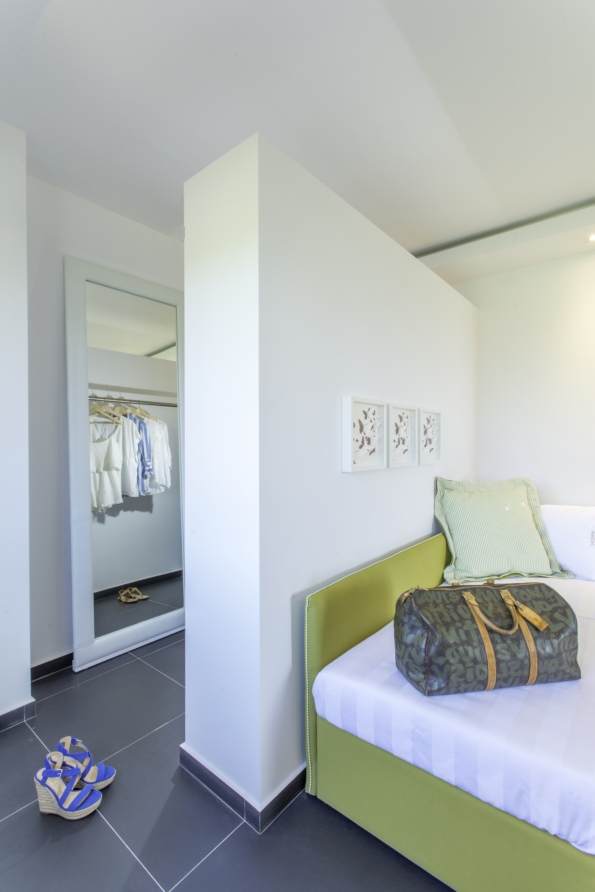 11 avaton villa dressing