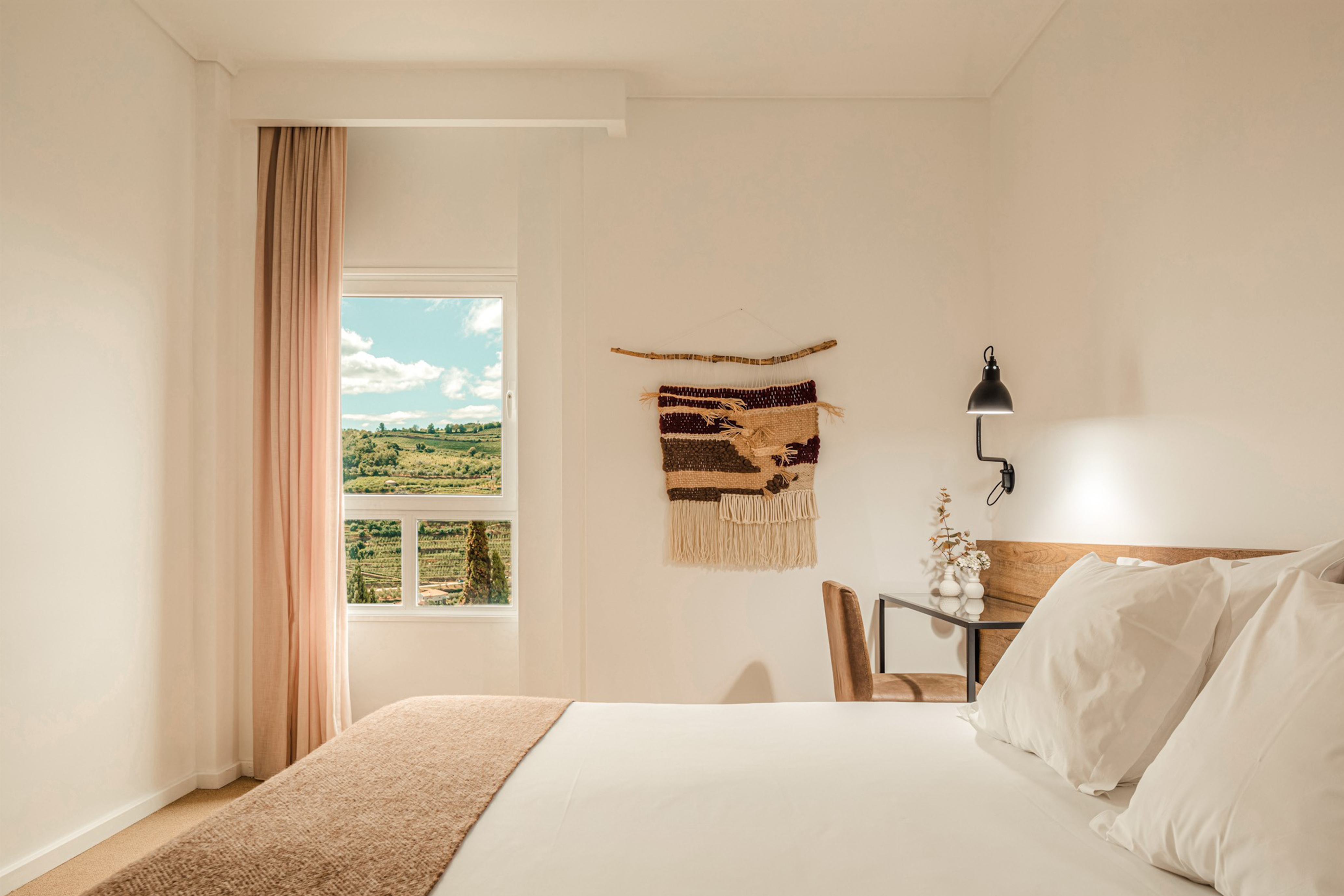 room valley view
