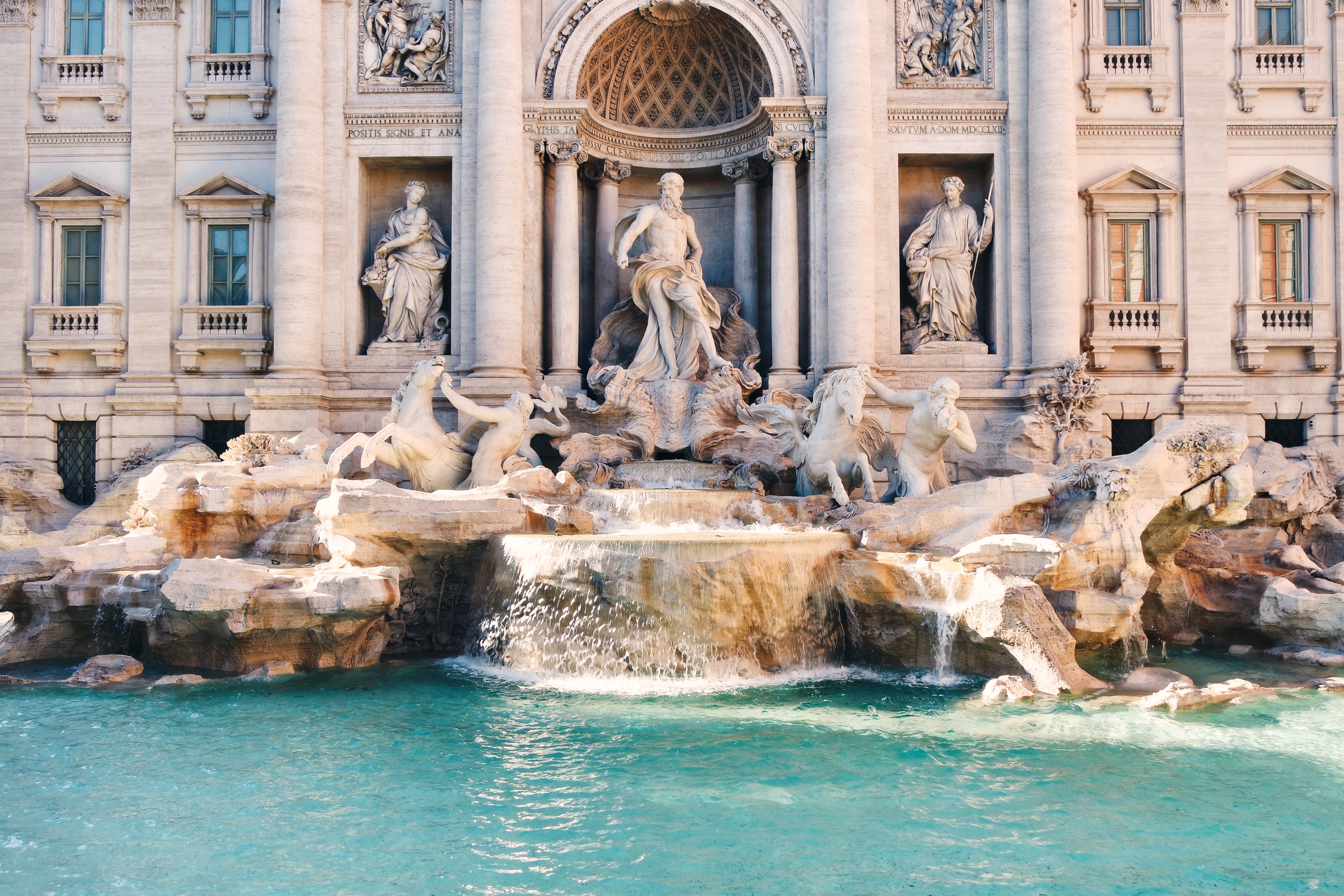 fontana di trevi piazzi di trevi rome