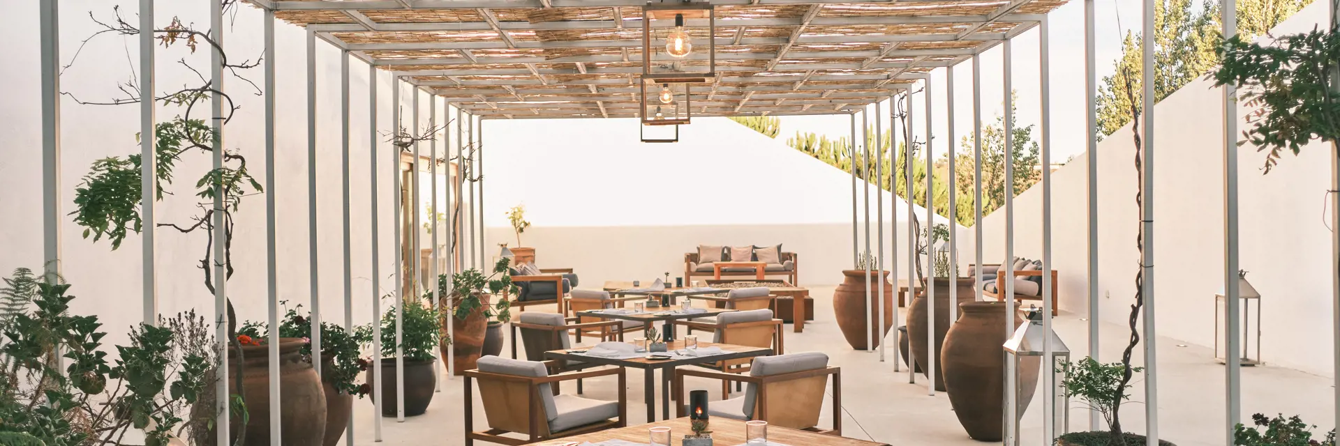 8 l and vineyards breakfast patio