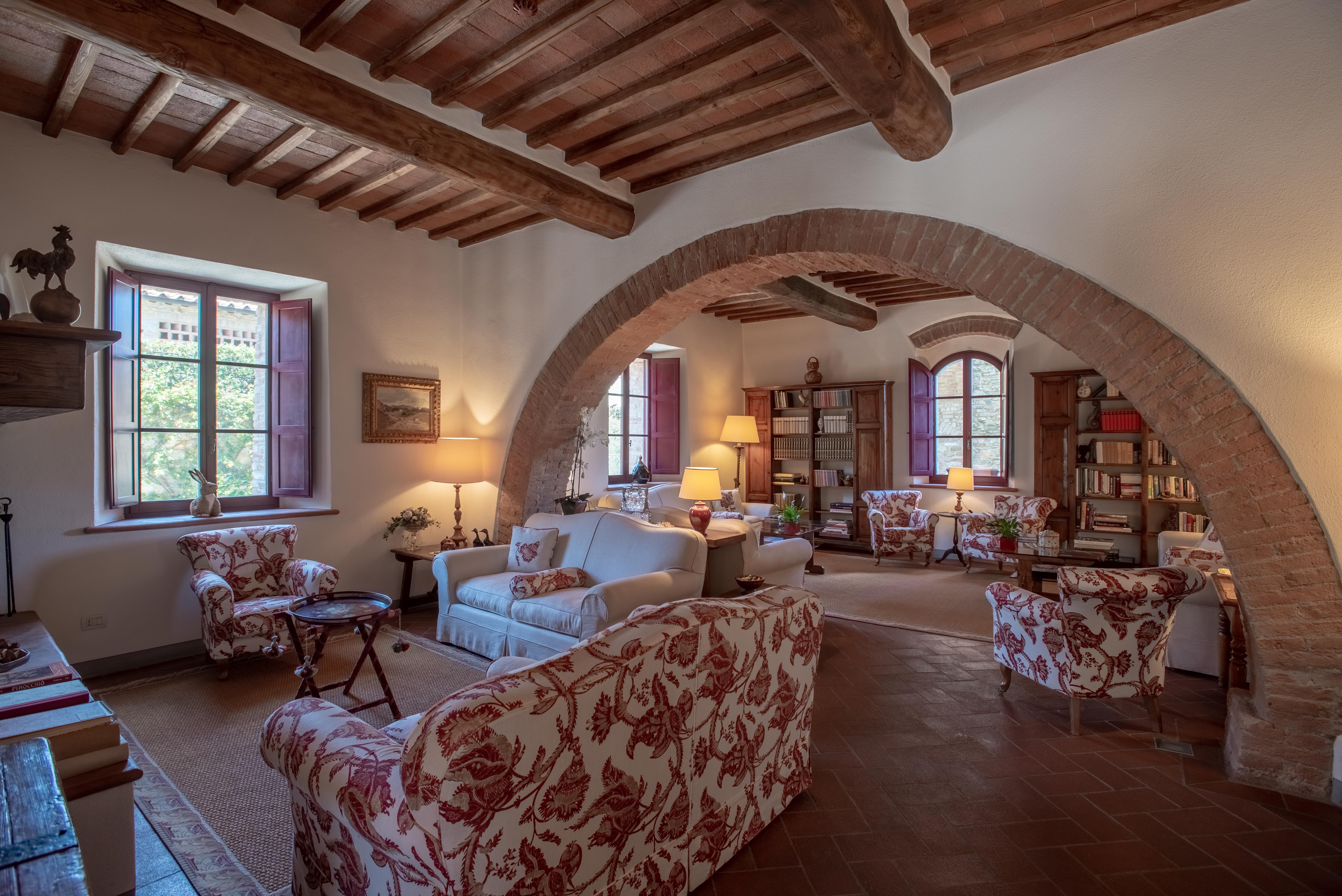 hotel le fontanelle common living room