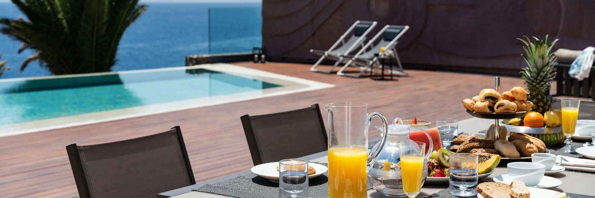 037 villa puerto calero