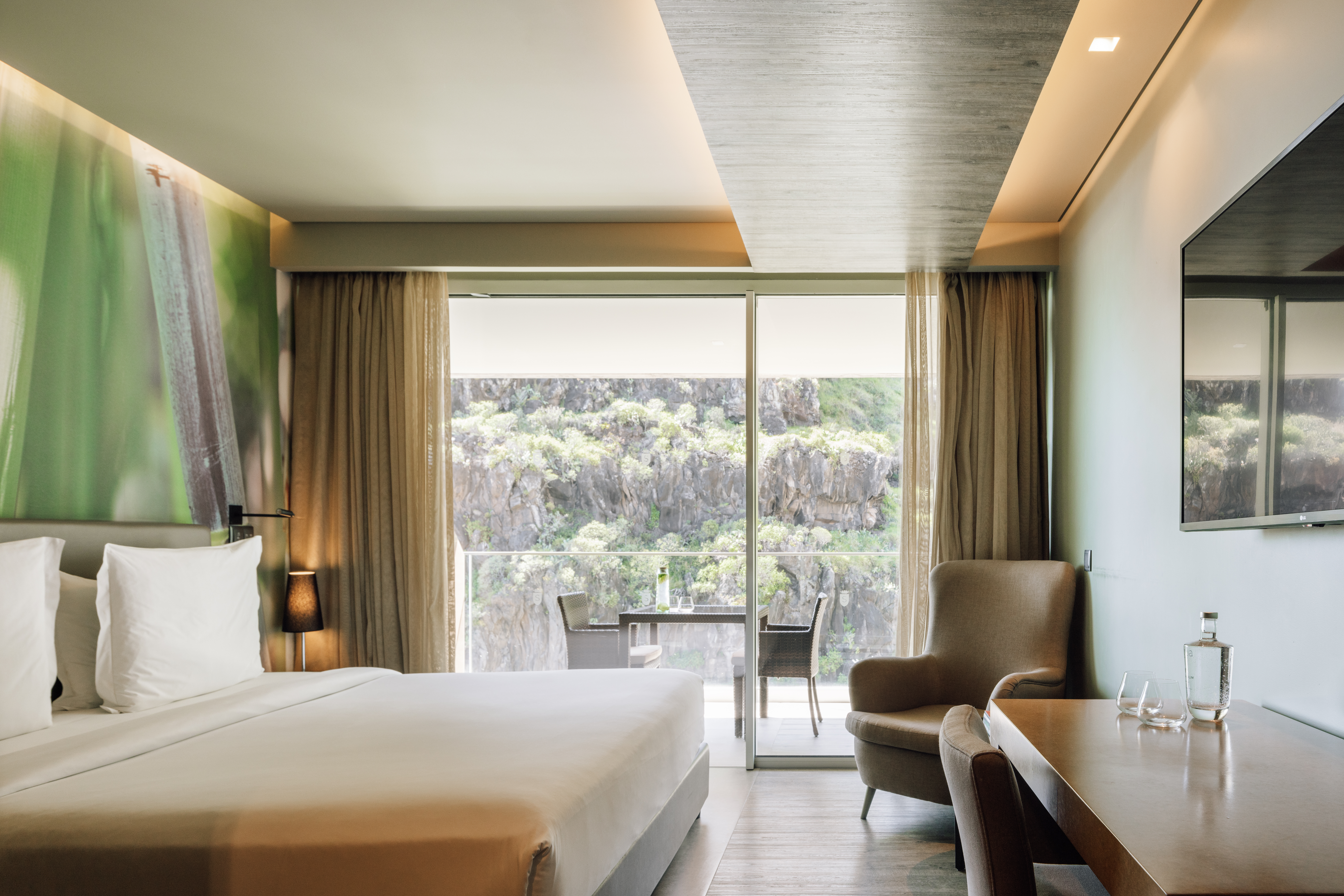 side ocean room