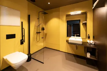 5 bathroom elva hotel