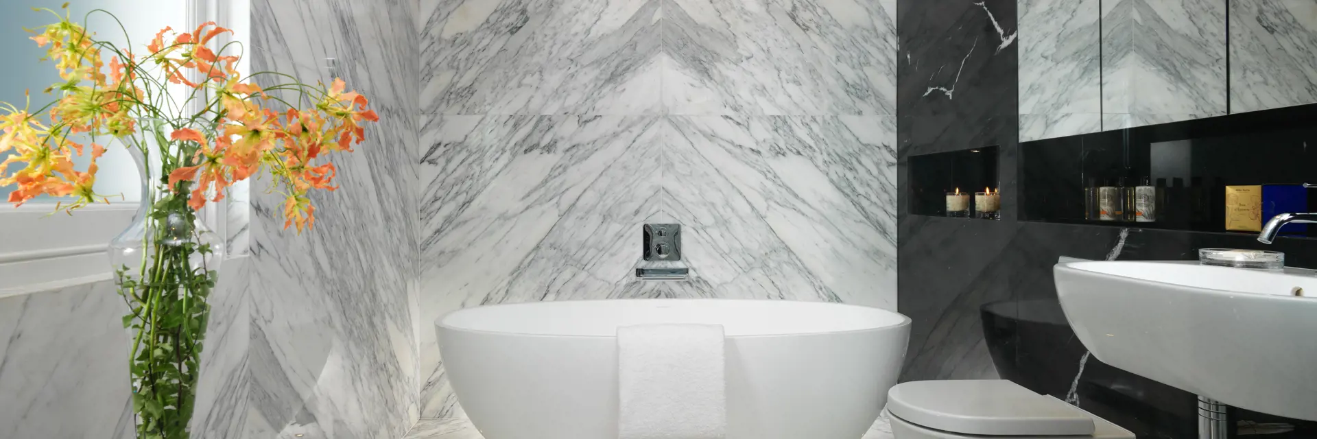 one bedroom suite bathroom