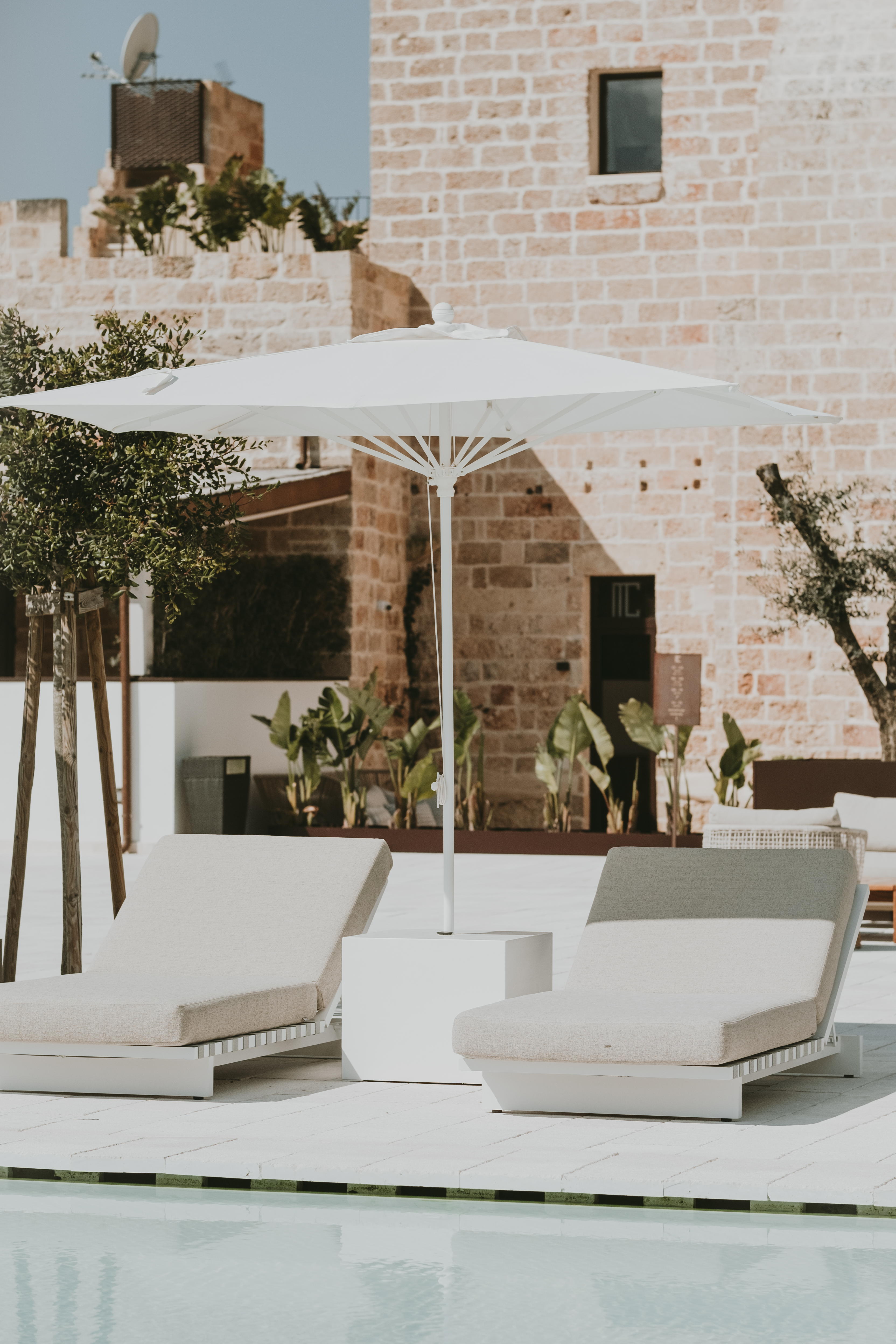 21 relax pool masseria corsano