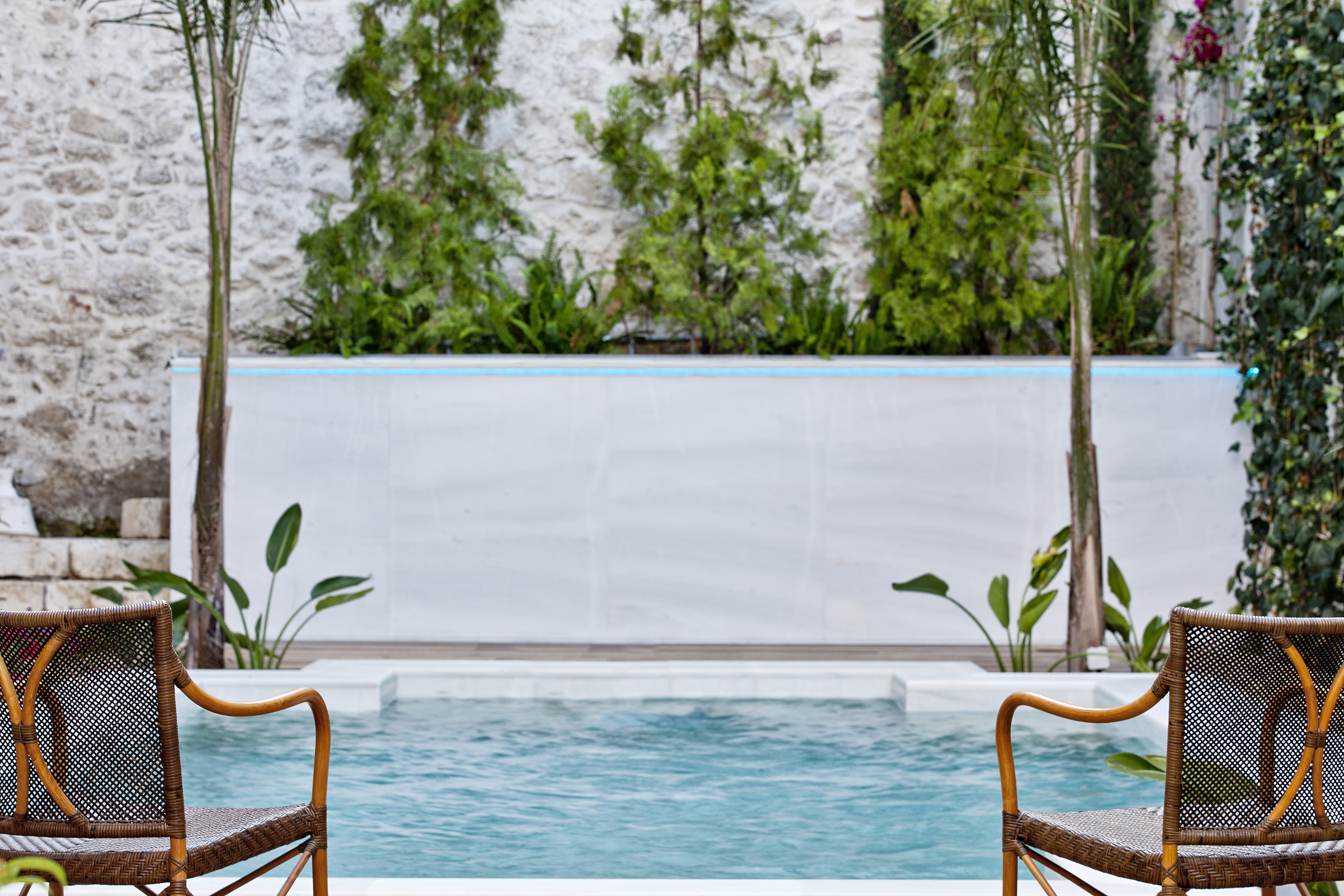 10 terrace by pool