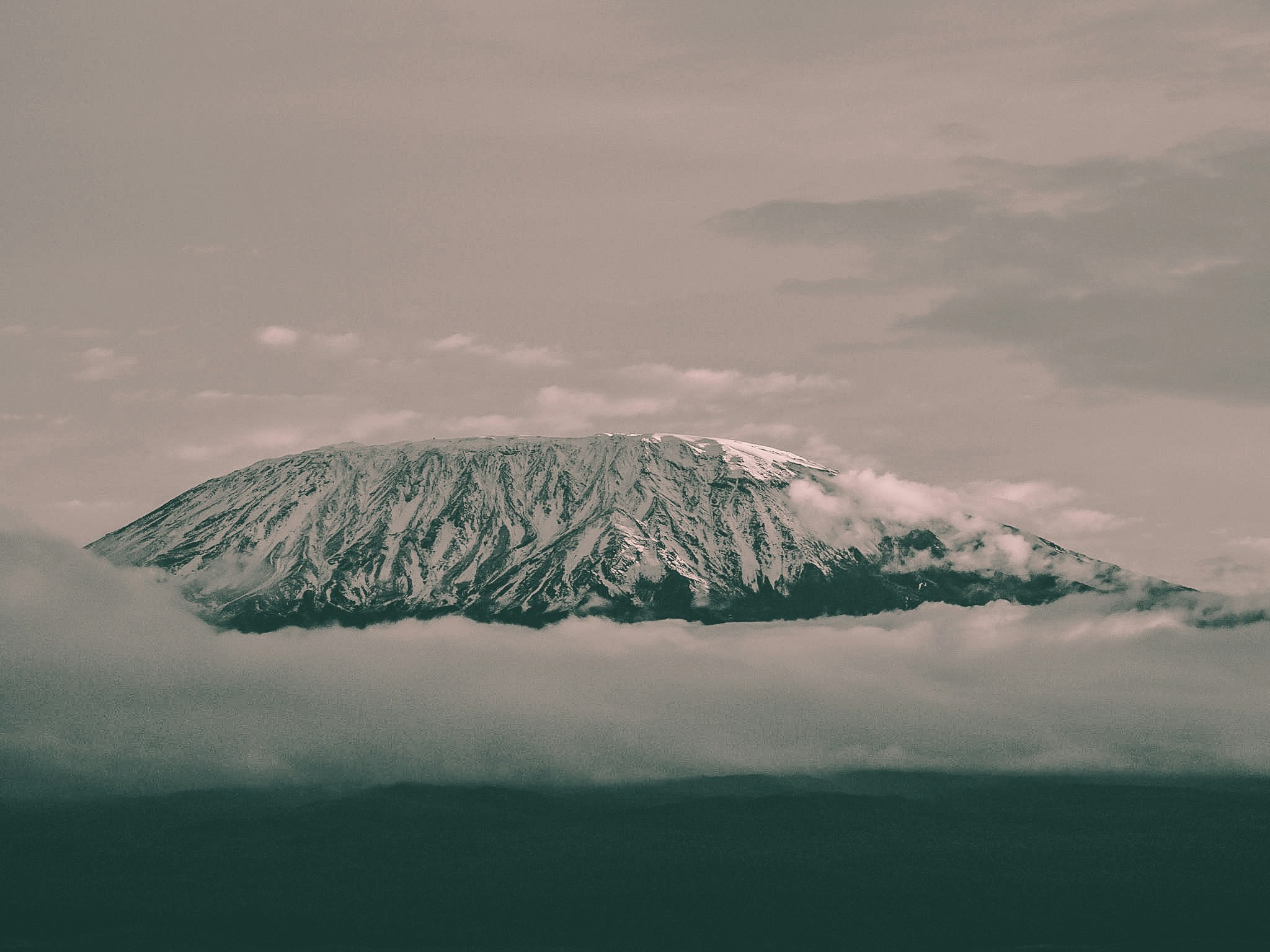 mount kilimanjaro tanzania the roof of africa