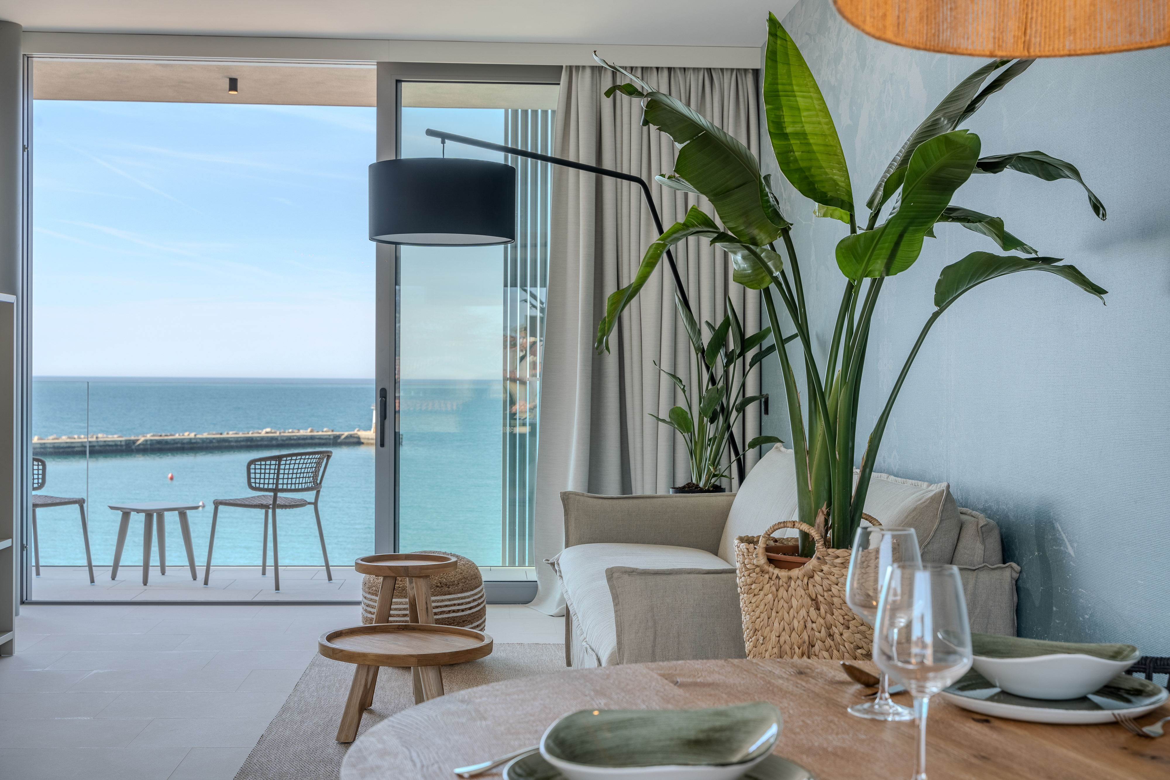 9 suite sitting room