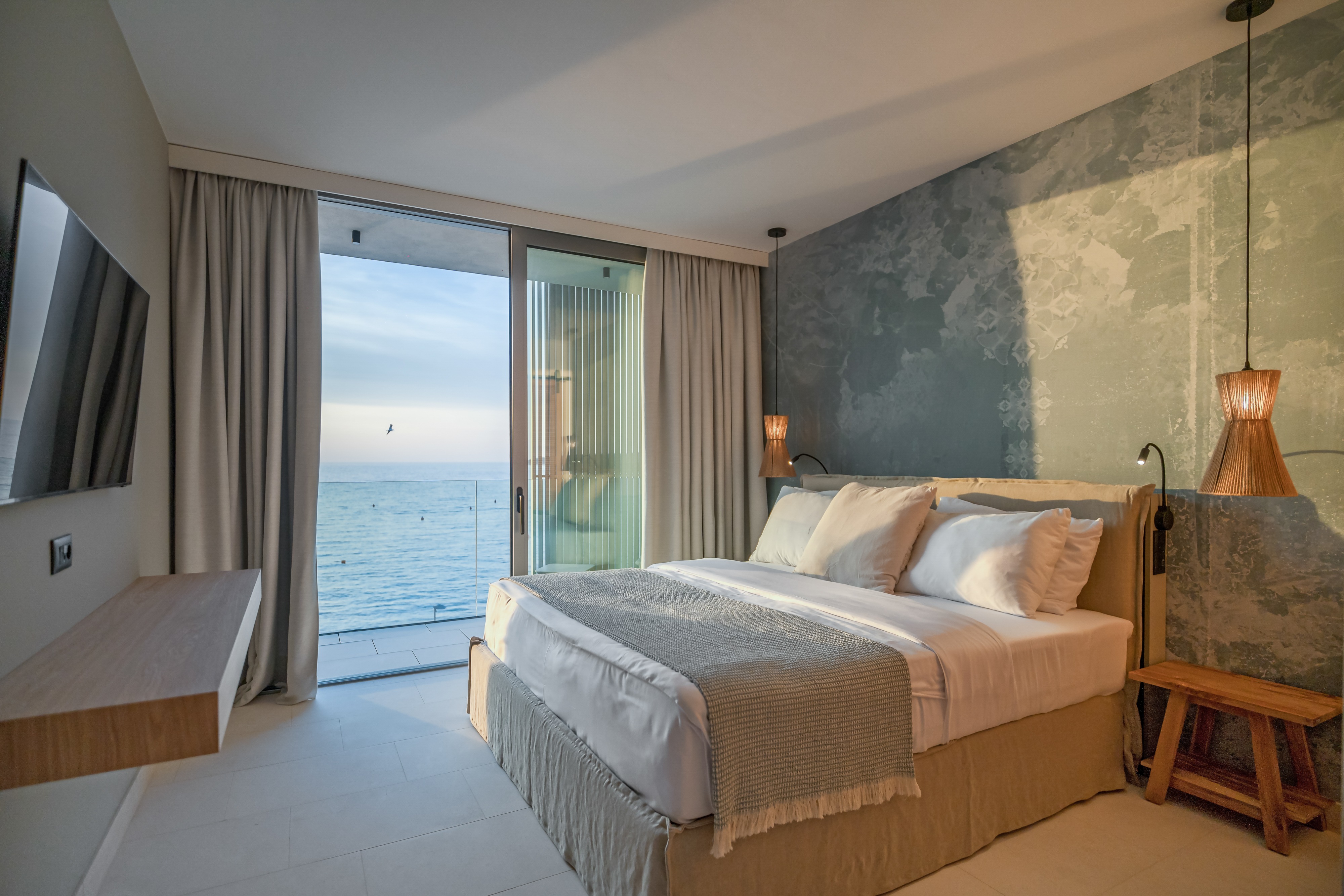 18 deluxe room by evening