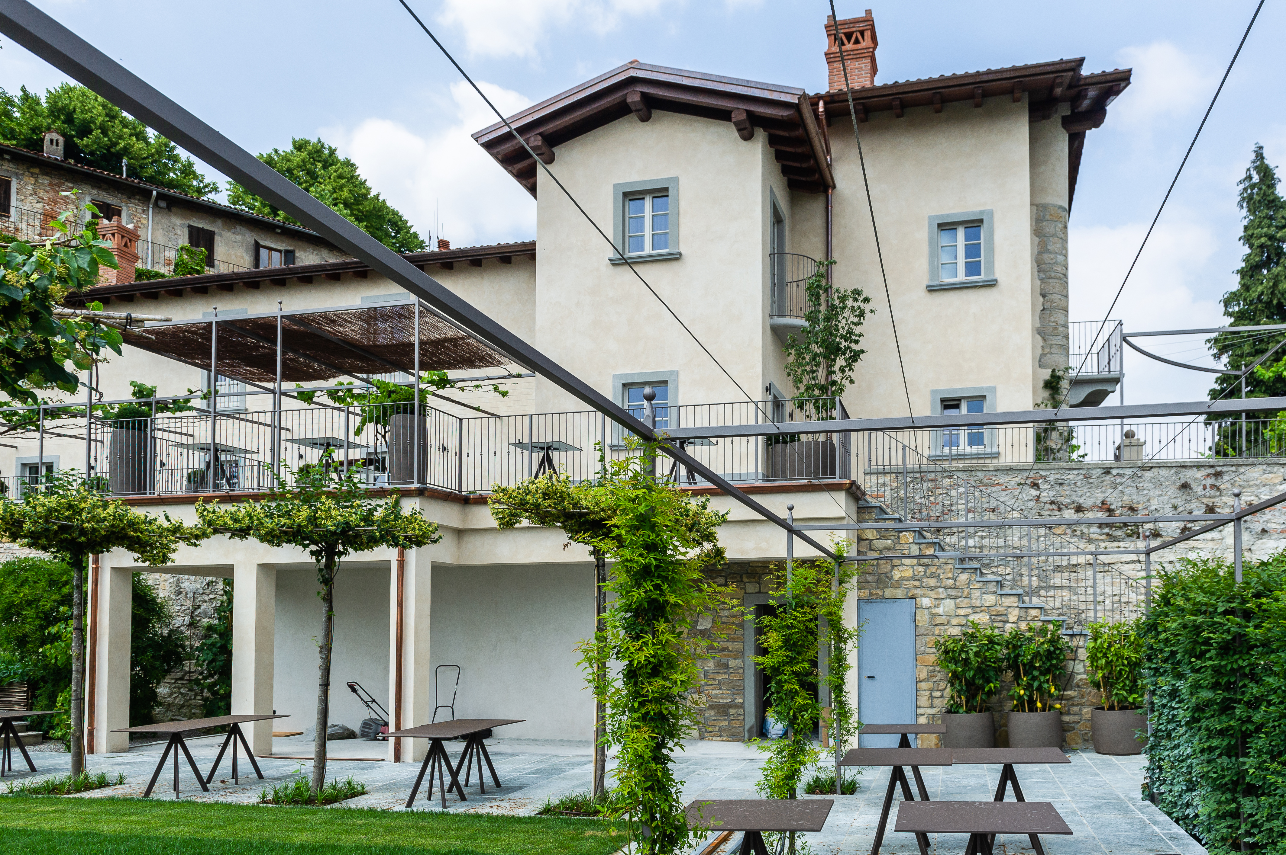 13 building with terrace