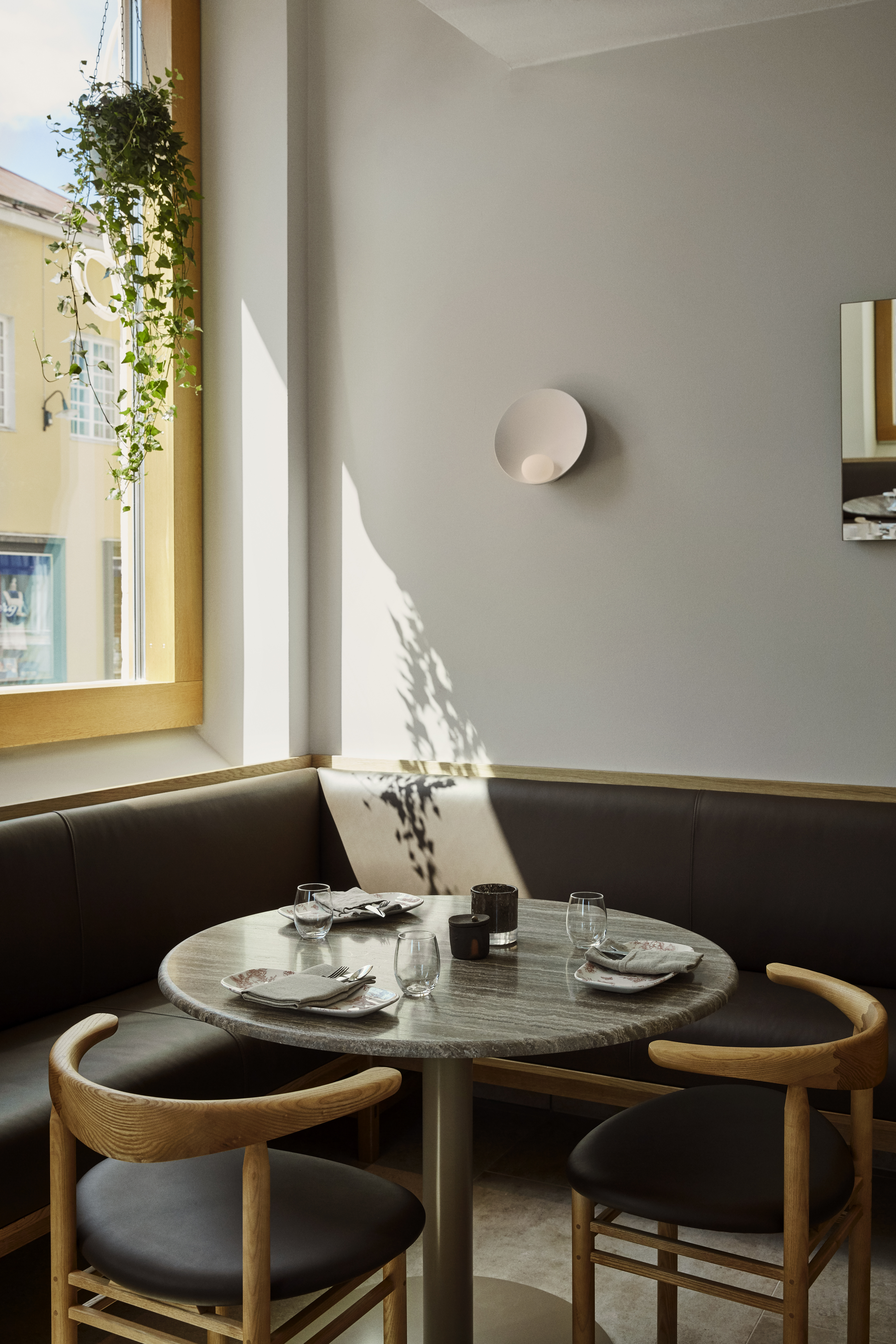 restaurant 2
