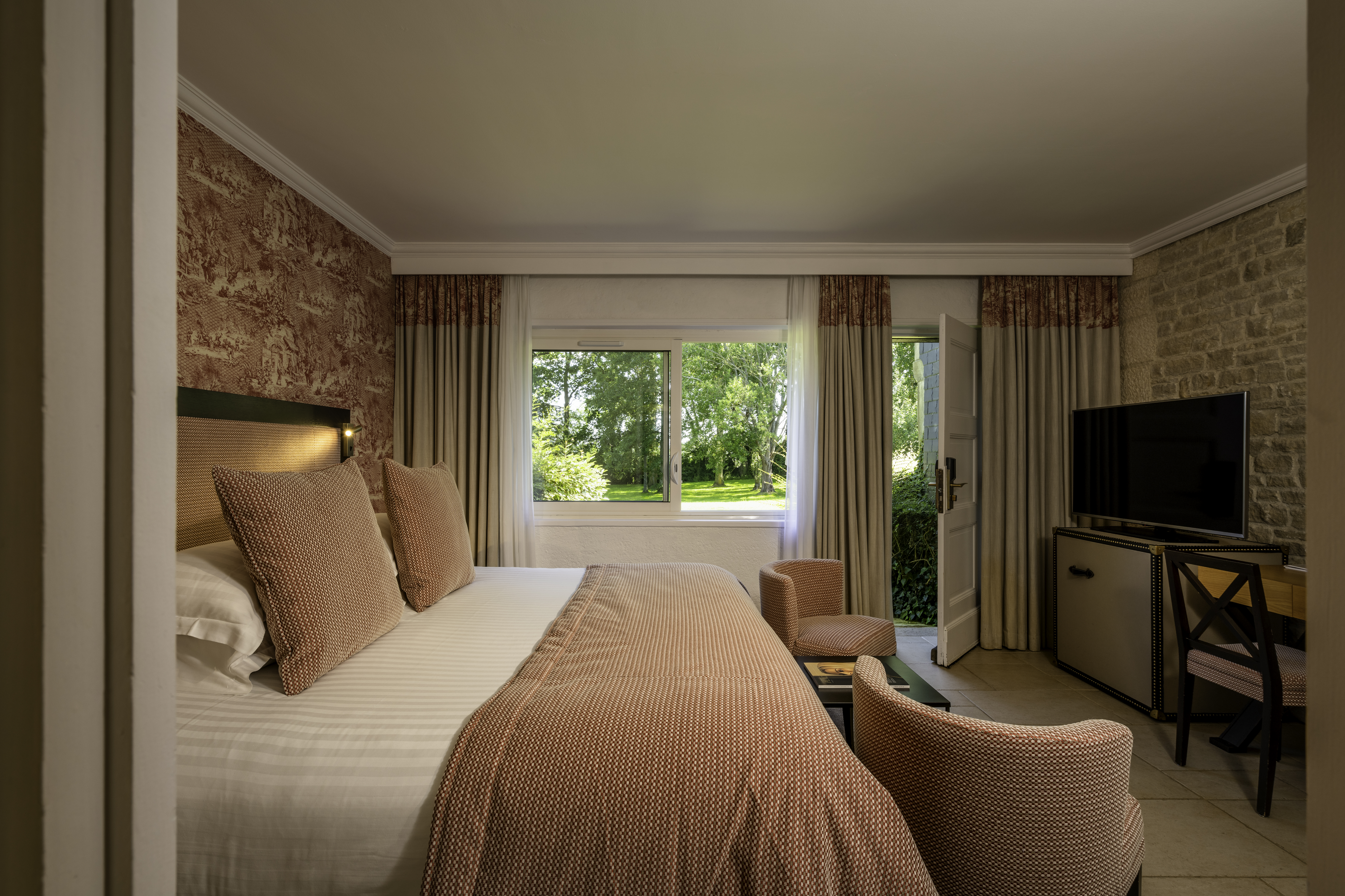 chambre rez de jardin 15 hotel les manoirs de tourgeville deauville alexandre chaplier 15