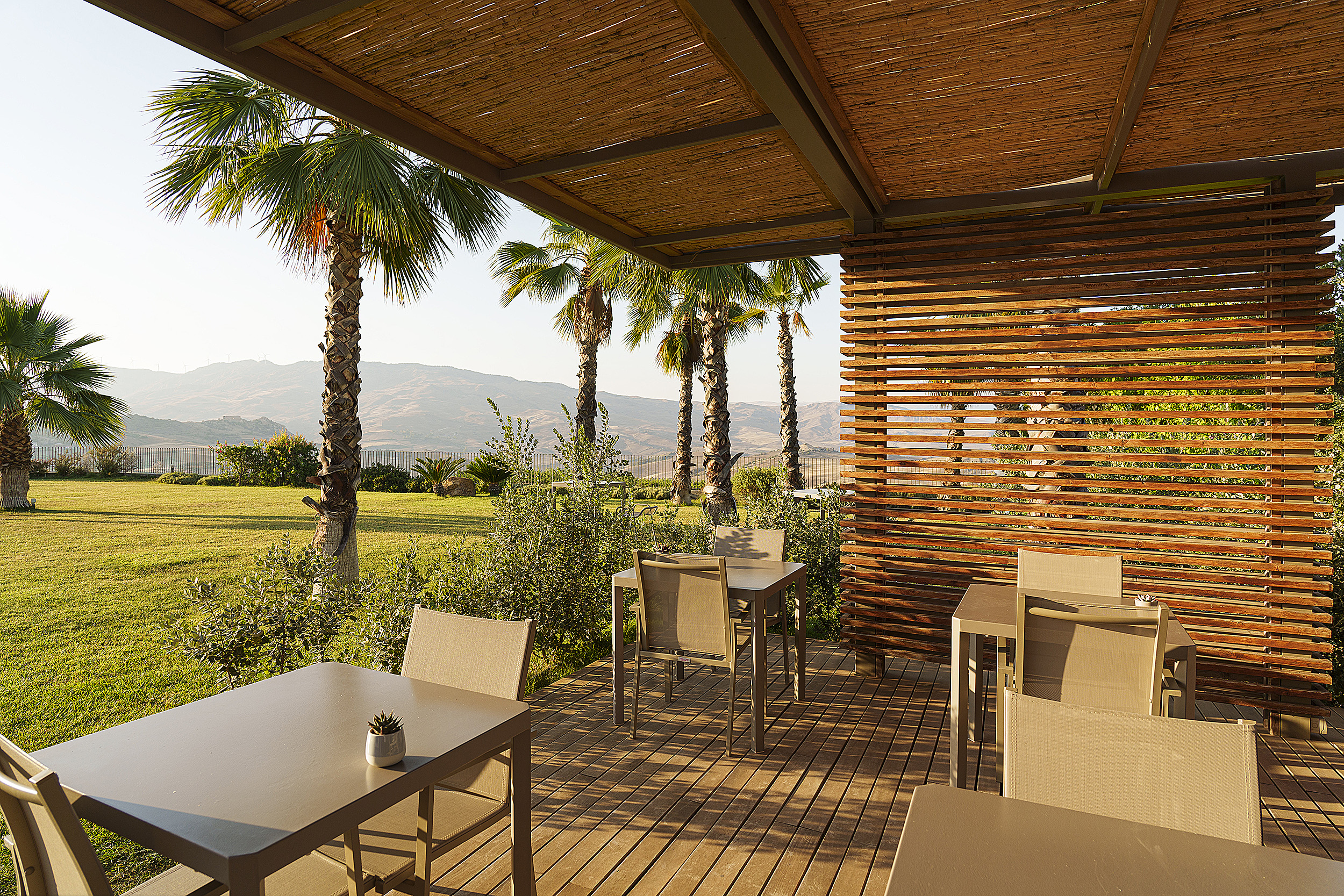 10 outside eating area