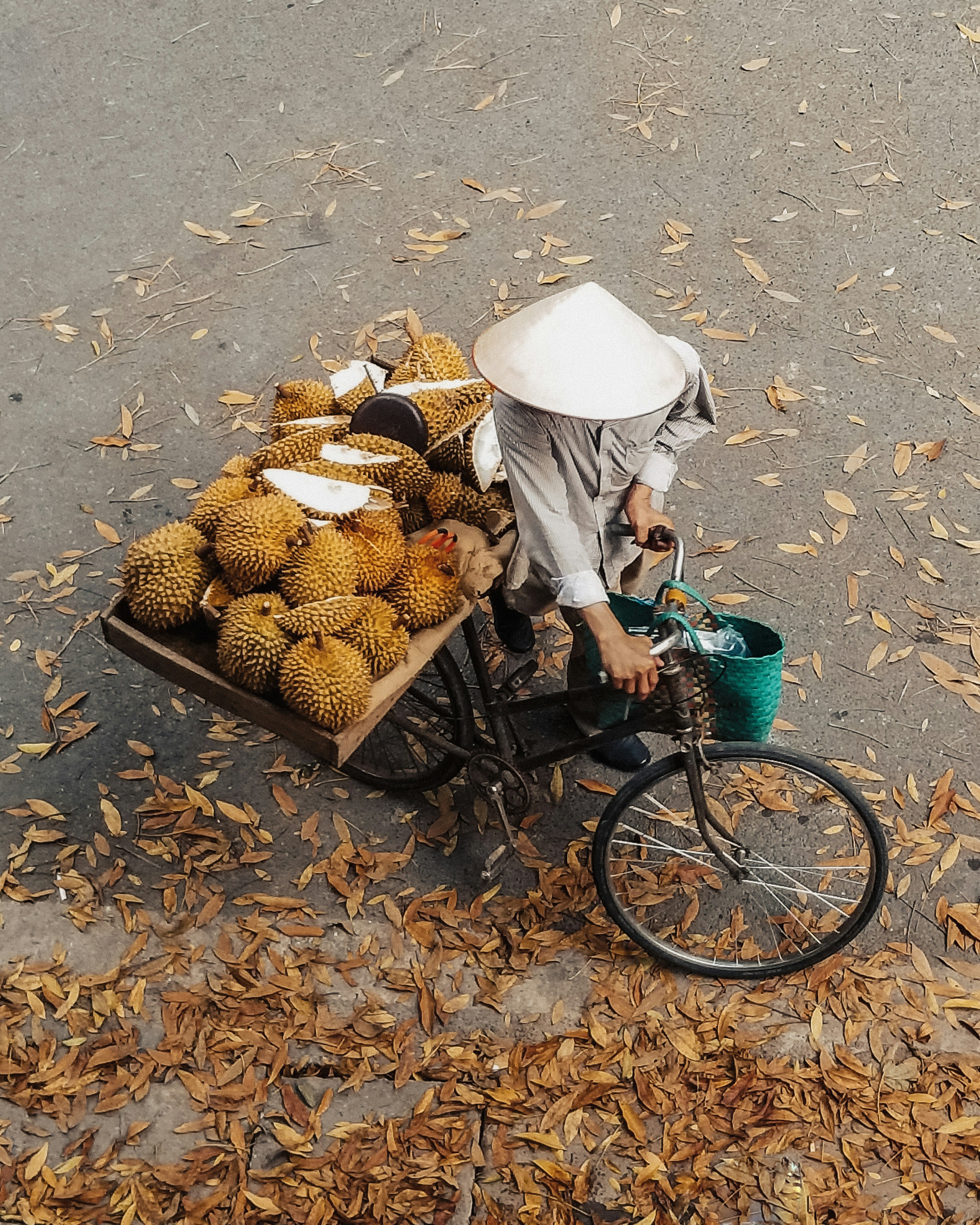 hanoi selling durian fruit