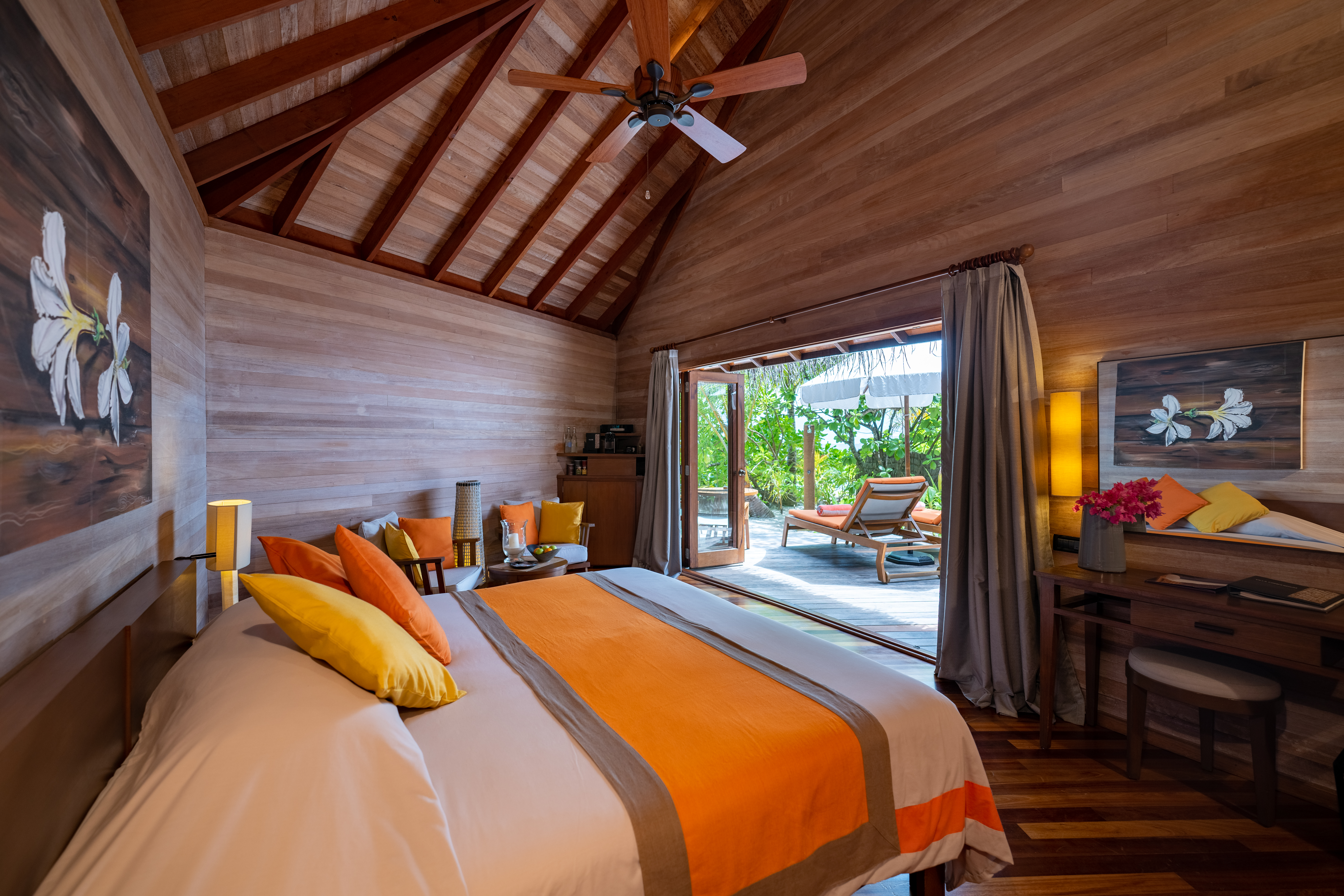 2 watervilla mirihibeachvillainterior