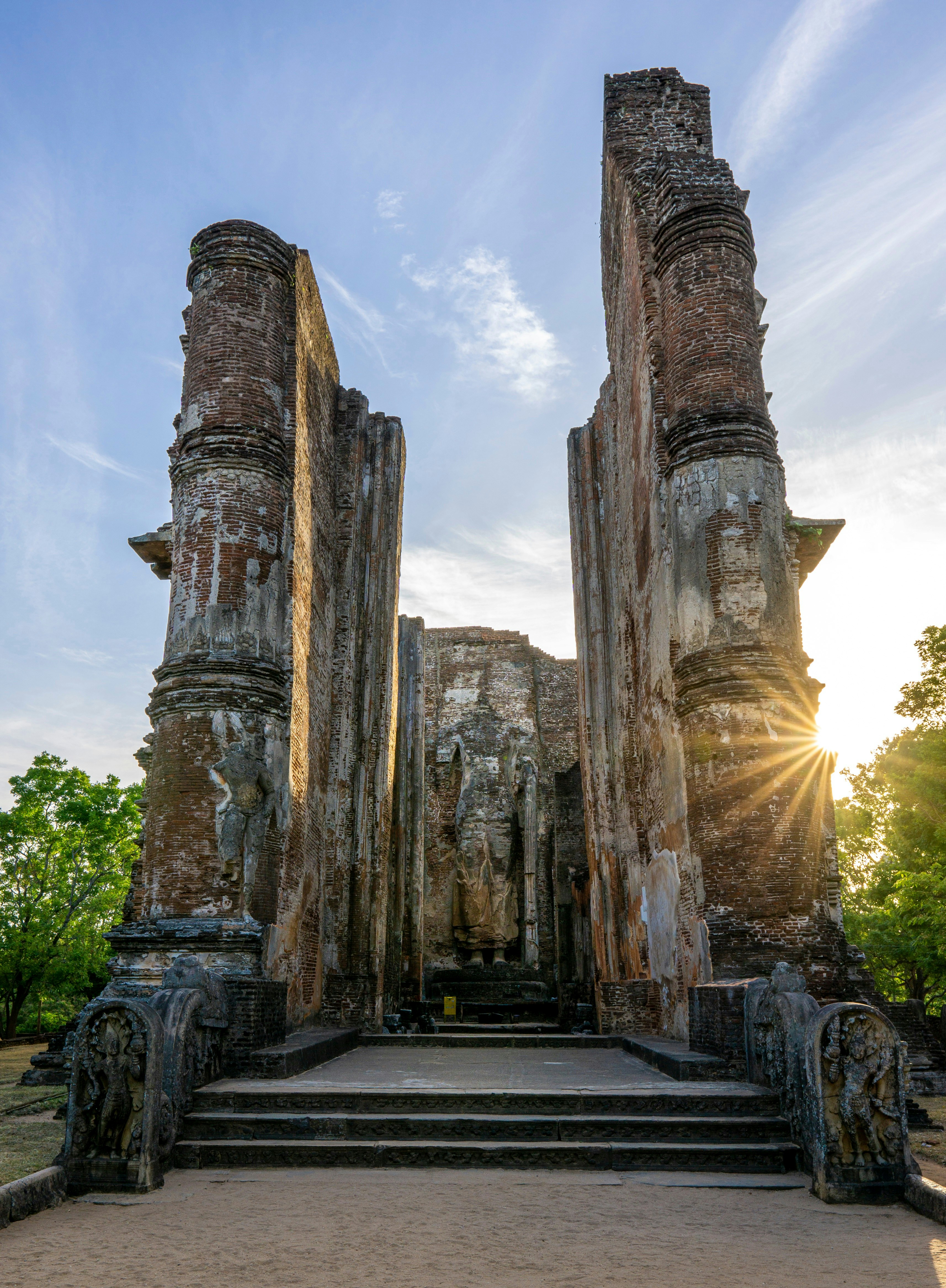 polonnaruwa temple complex sri lanka