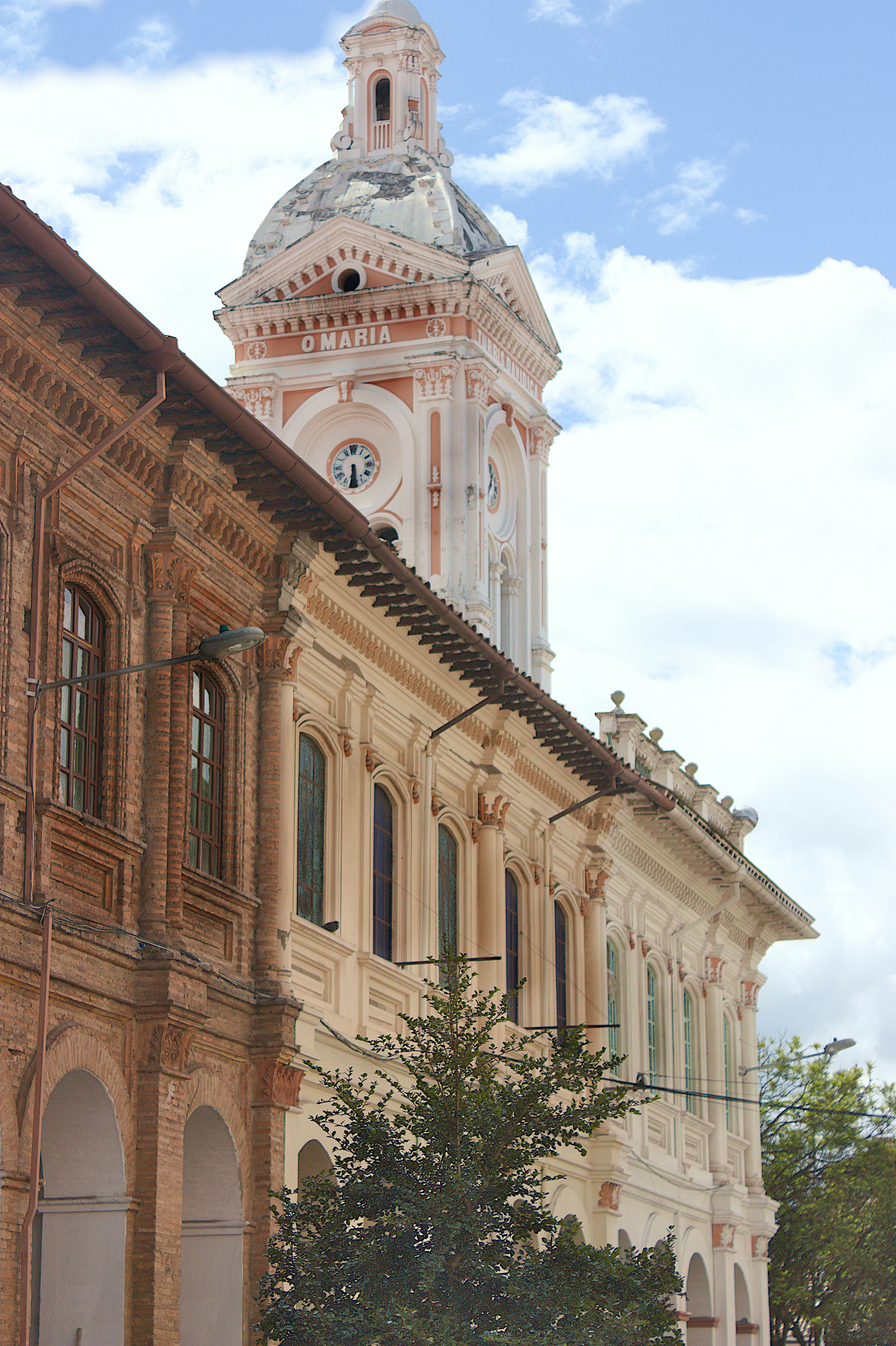 iglesia de san francisco cuenca view of clock tower