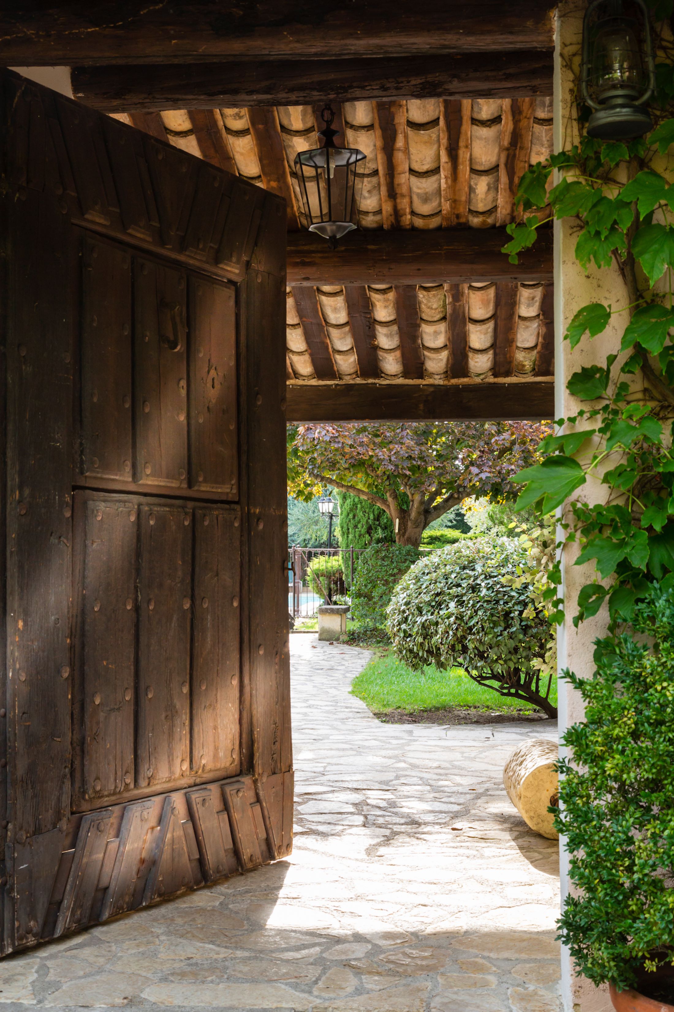 4 aubergedecassagnespa jardin porte secrete kopie